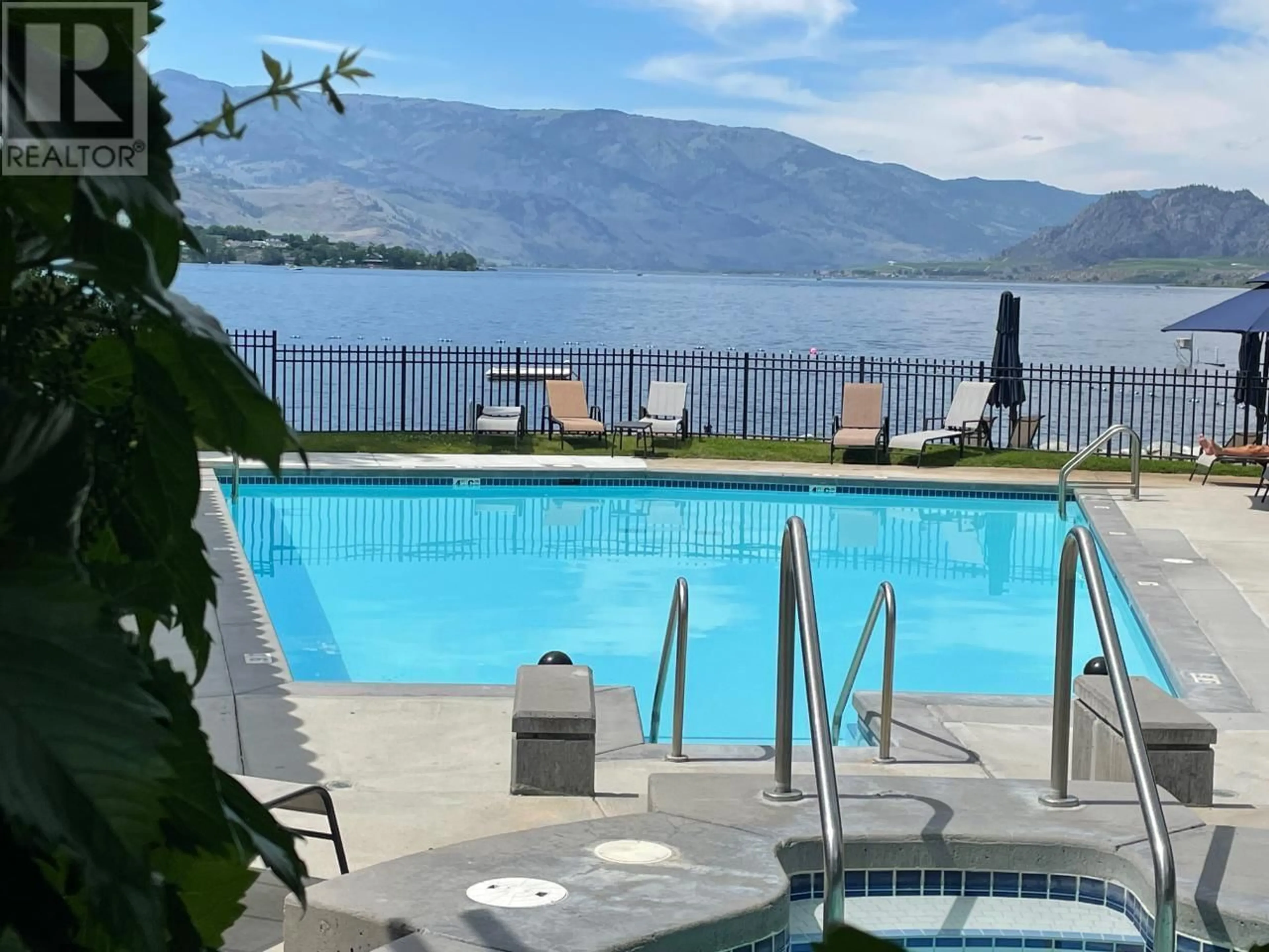 Indoor or outdoor pool for 7200 COTTONWOOD Drive Unit# 74, Osoyoos British Columbia V0H1V3