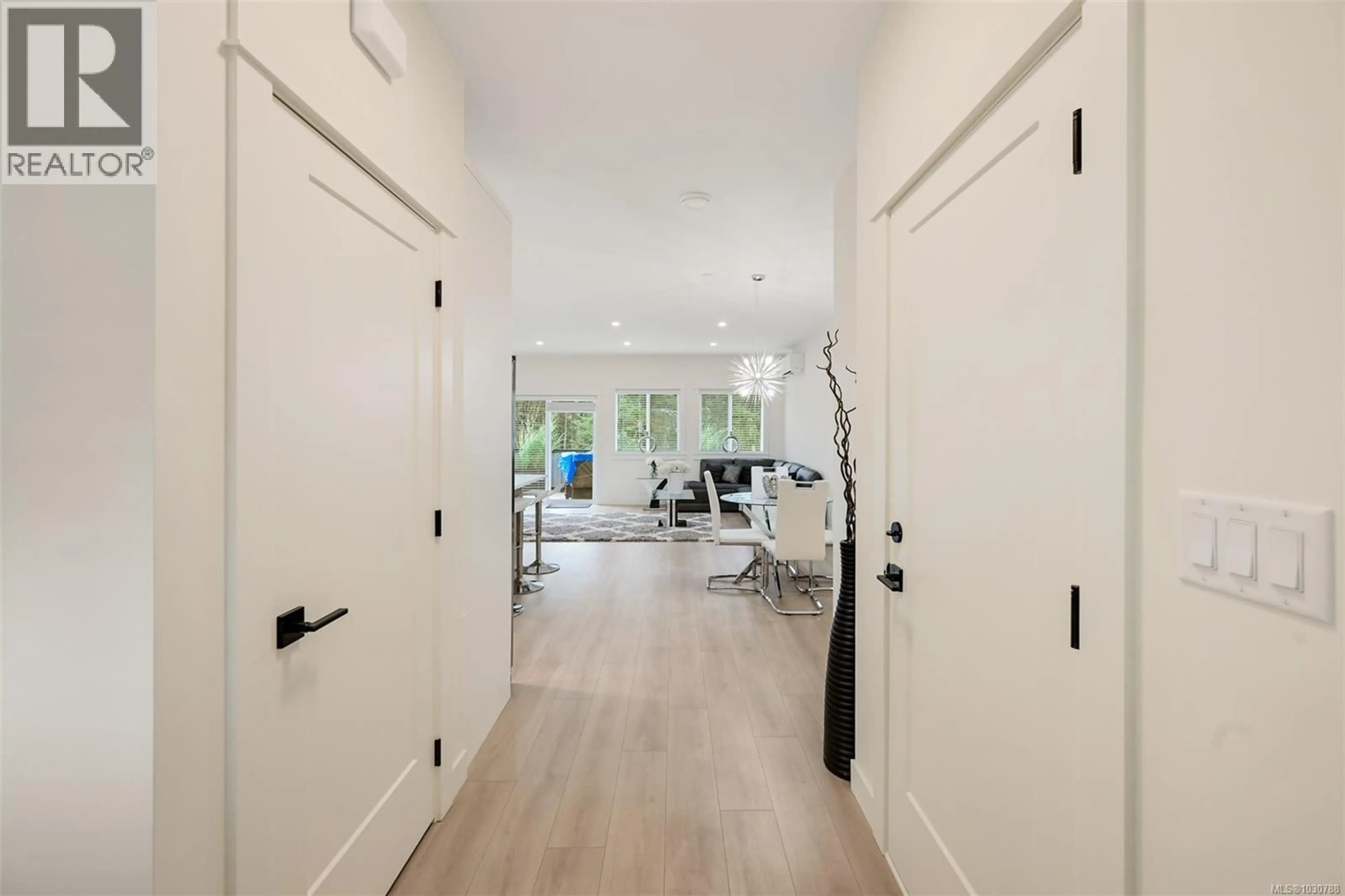 Indoor entryway for 813 TOMACK LOOP, Langford British Columbia V9C0R3