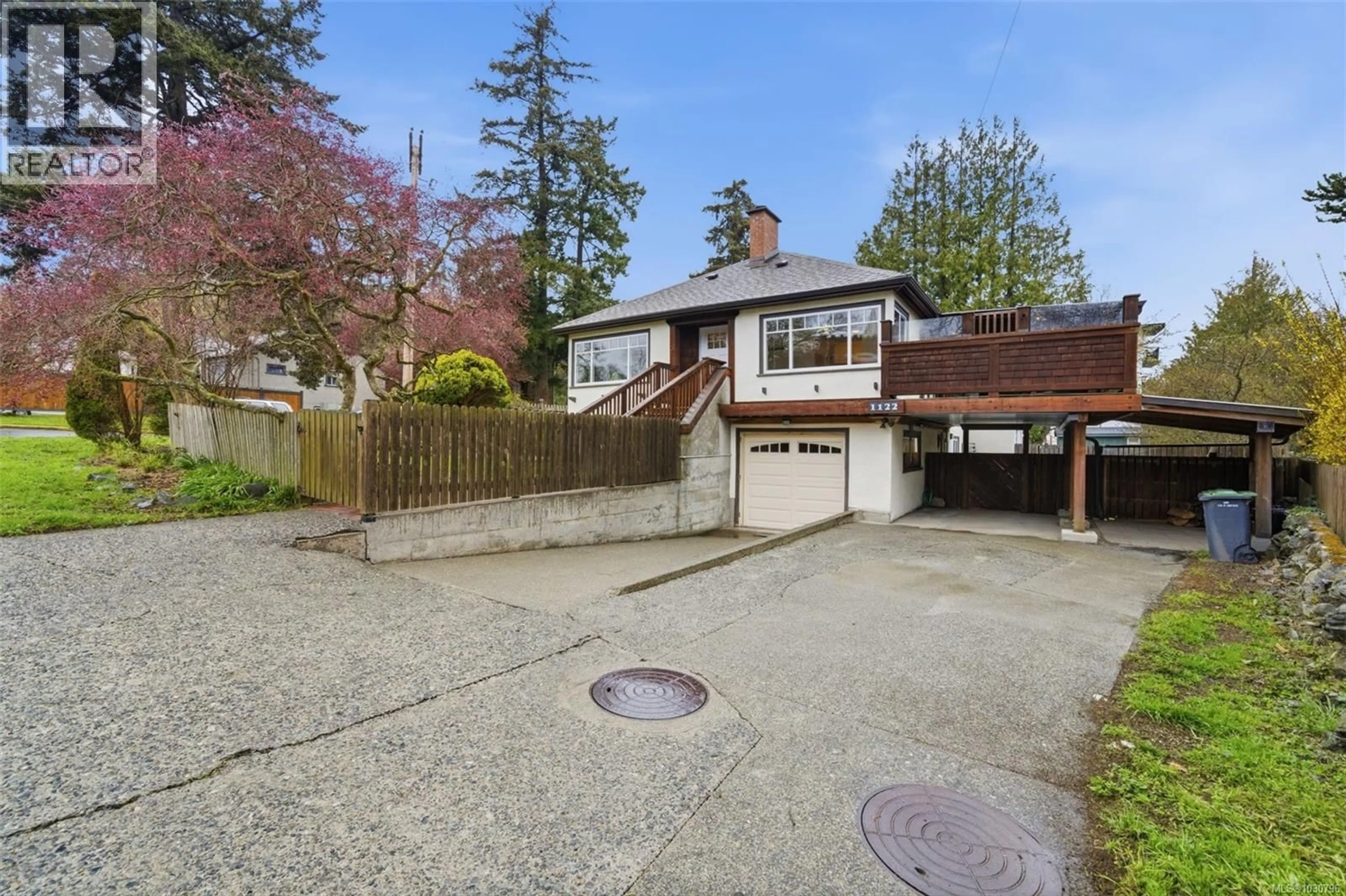 A pic from outside/outdoor area/front of a property/back of a property/a pic from drone, street for 1122 OLD ESQUIMALT ROAD, Esquimalt British Columbia V9A4X5