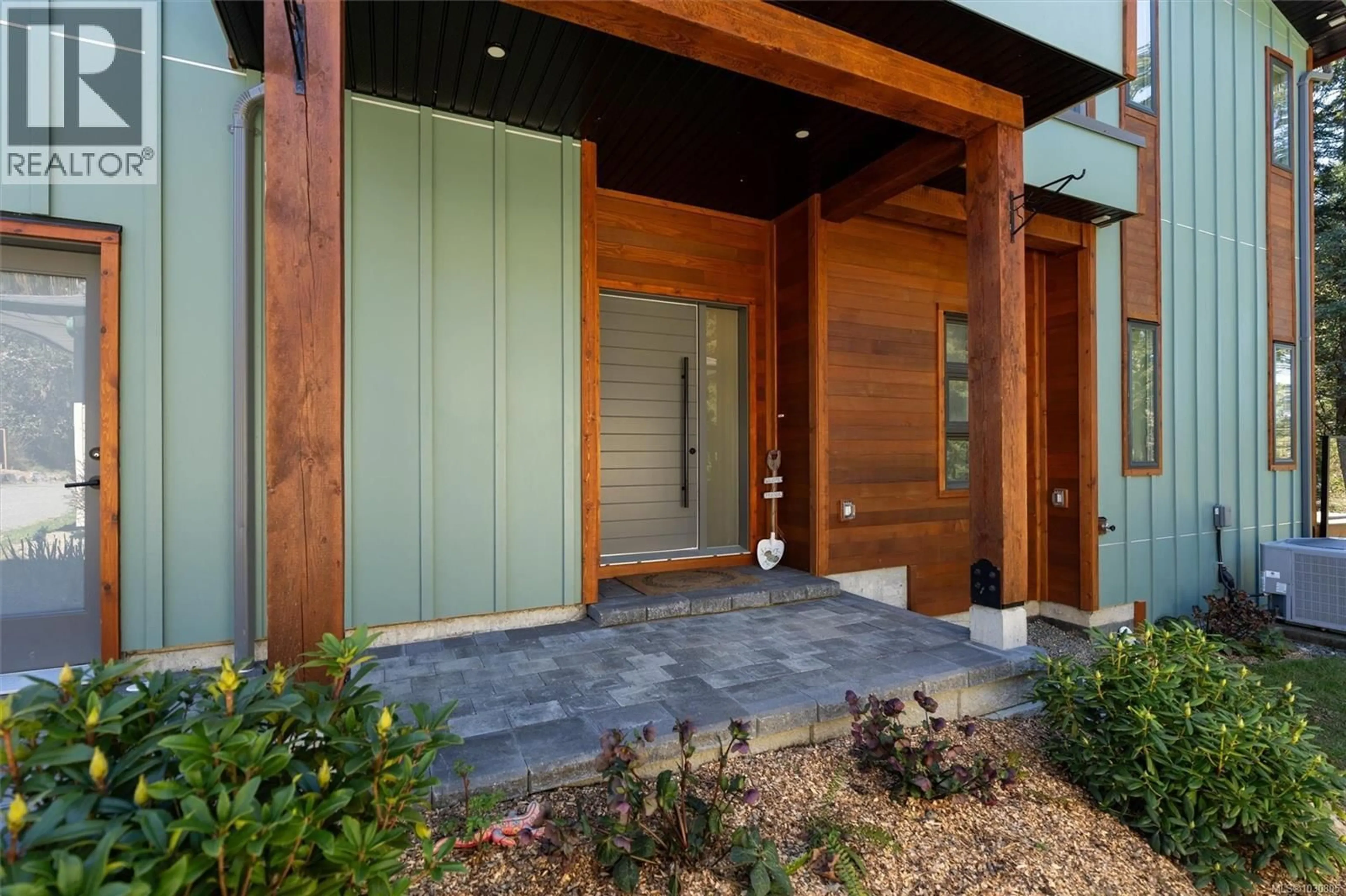 Indoor entryway for 1846 ELFORD ROAD, Shawnigan Lake British Columbia V0R2W2