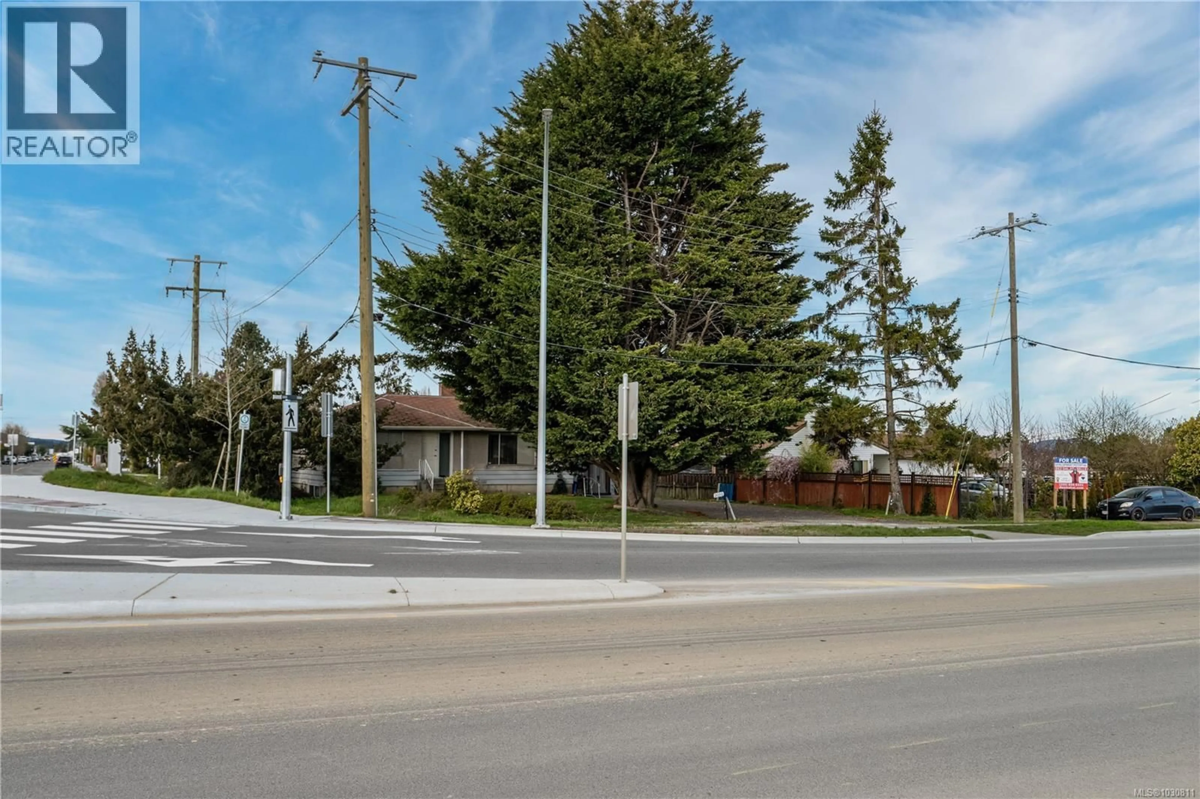 Blurry image for 2094 BEACON AVENUE, Sidney British Columbia V8L1W7