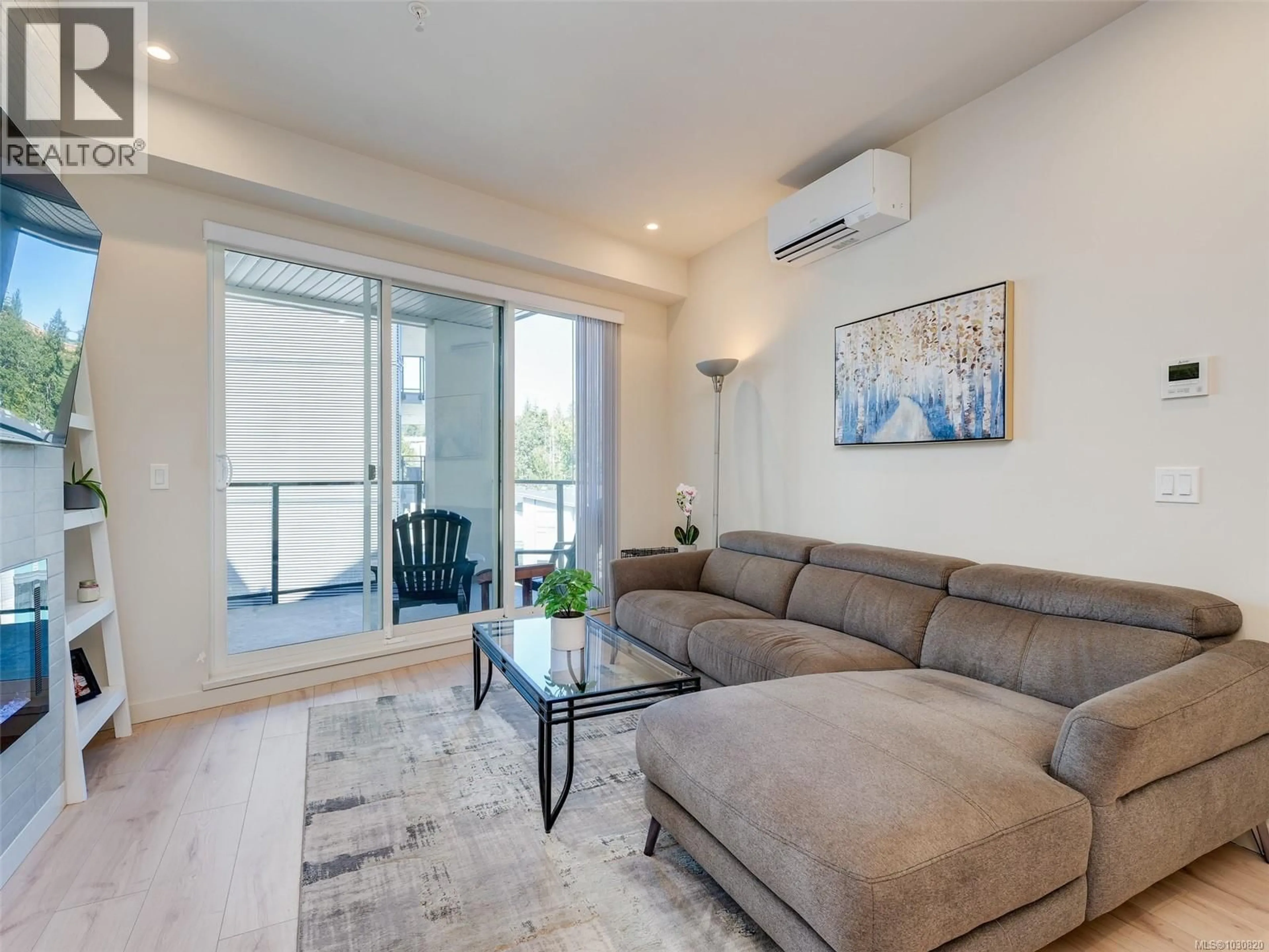 Living room with furniture, unknown for 406 - 958 PHAROAH MEWS, Langford British Columbia V9B7A1