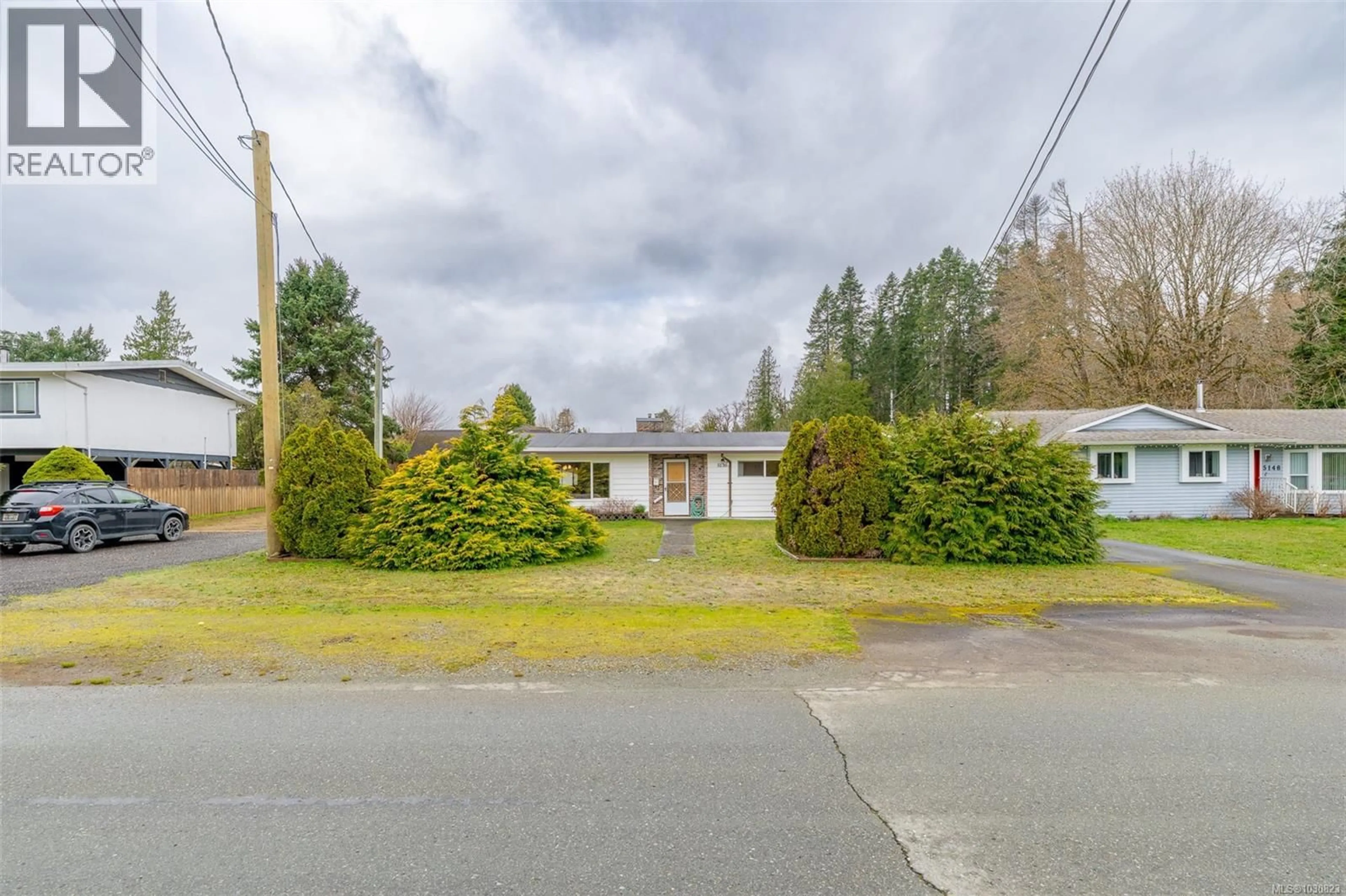 A pic from outside/outdoor area/front of a property/back of a property/a pic from drone, street for 5136 GOLDEN STREET, Port Alberni British Columbia V9Y7J2