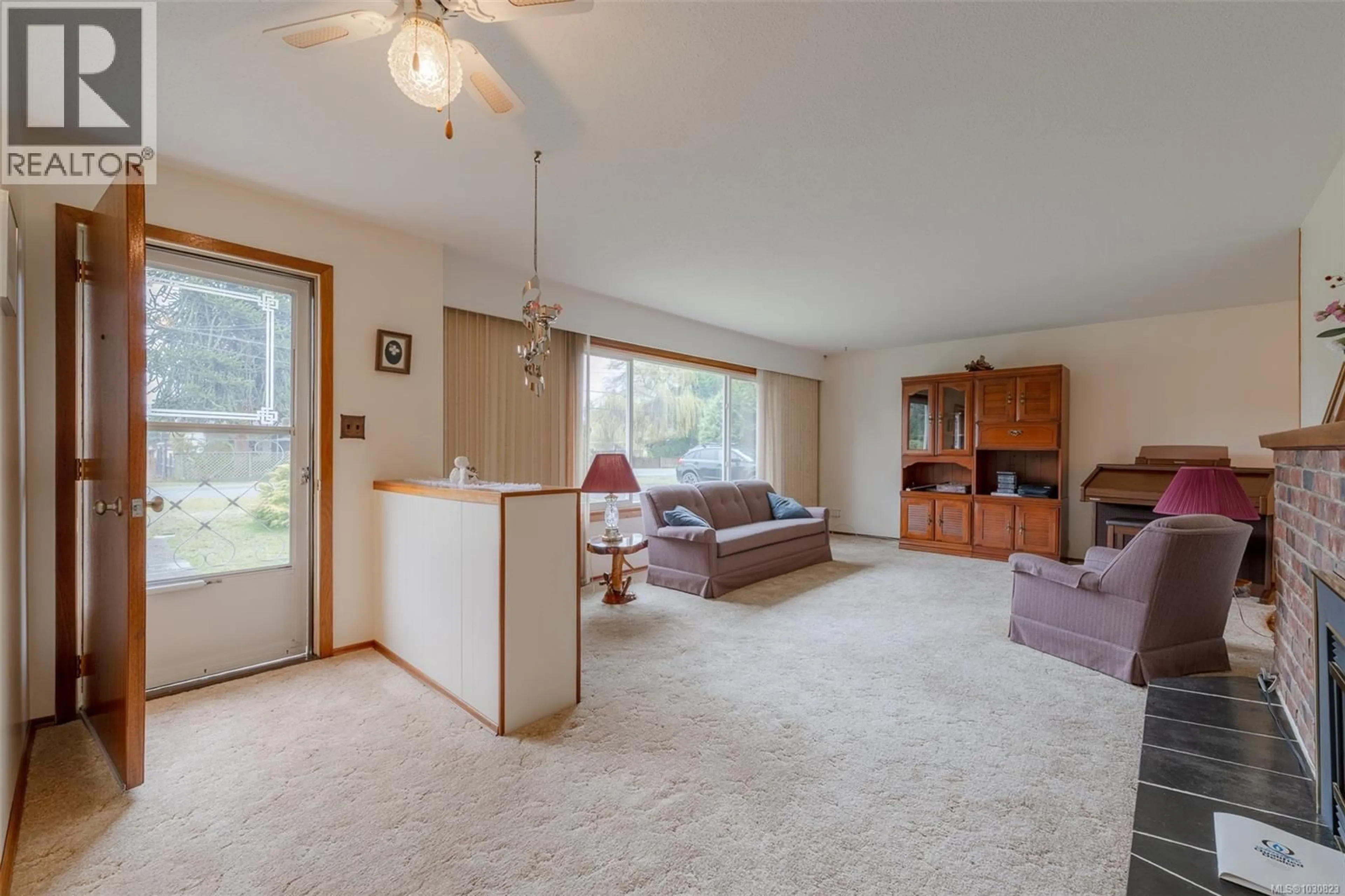 Living room with furniture, unknown for 5136 GOLDEN STREET, Port Alberni British Columbia V9Y7J2