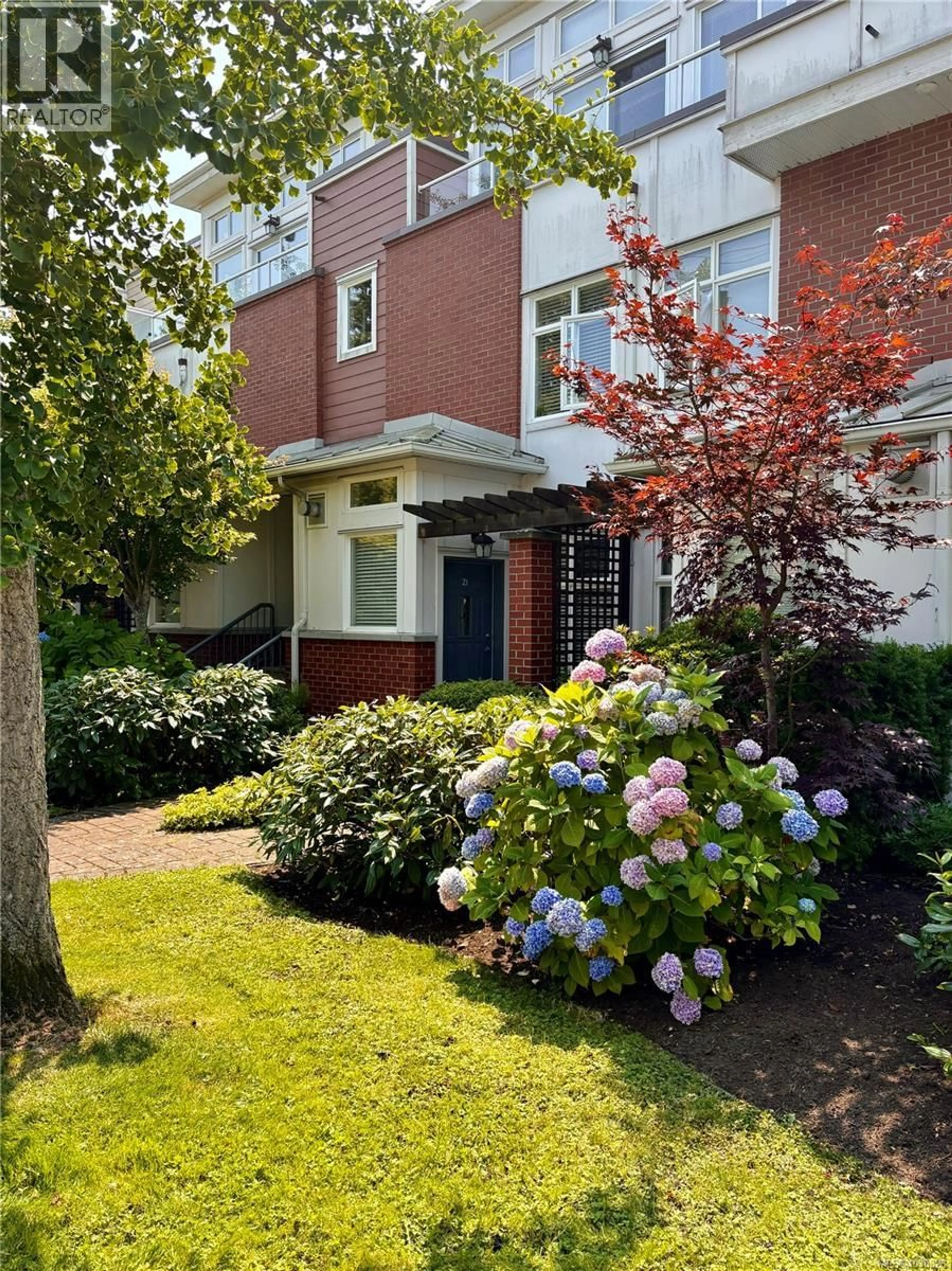 Home with brick exterior material, street for 21 - 60 DALLAS ROAD, Victoria British Columbia V8V1A2