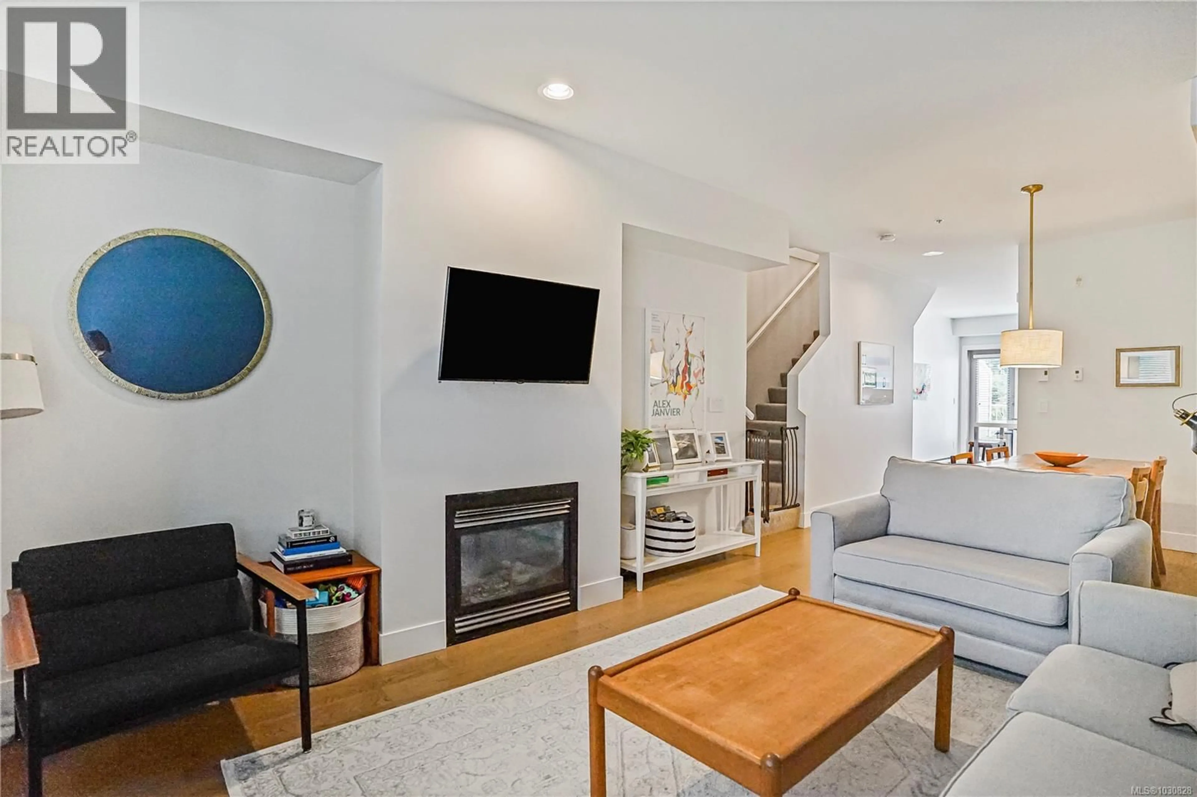 Living room with furniture, unknown for 21 - 60 DALLAS ROAD, Victoria British Columbia V8V1A2