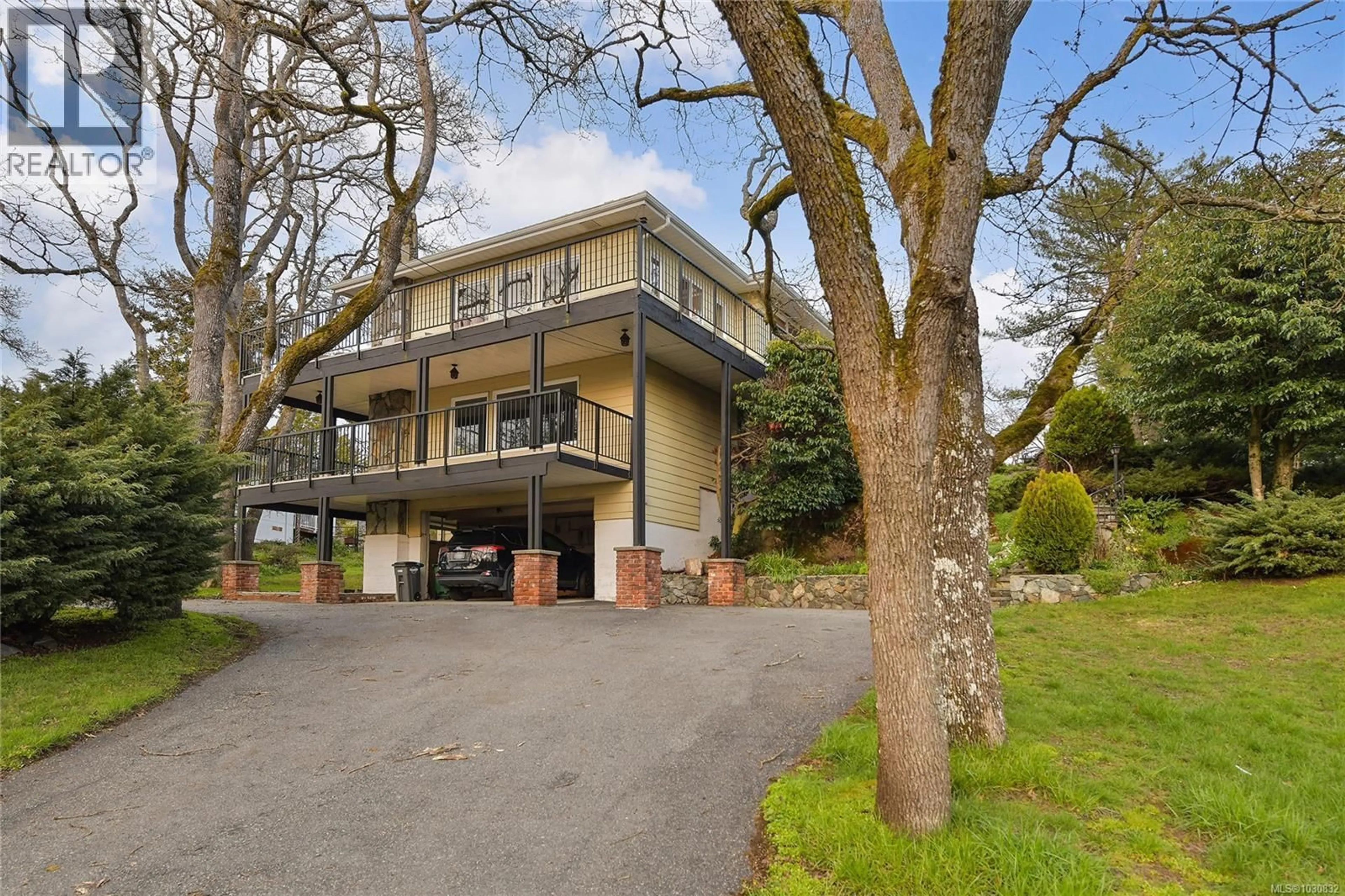Unknown for 1200 TOLMIE AVENUE, Saanich British Columbia V8X2H9