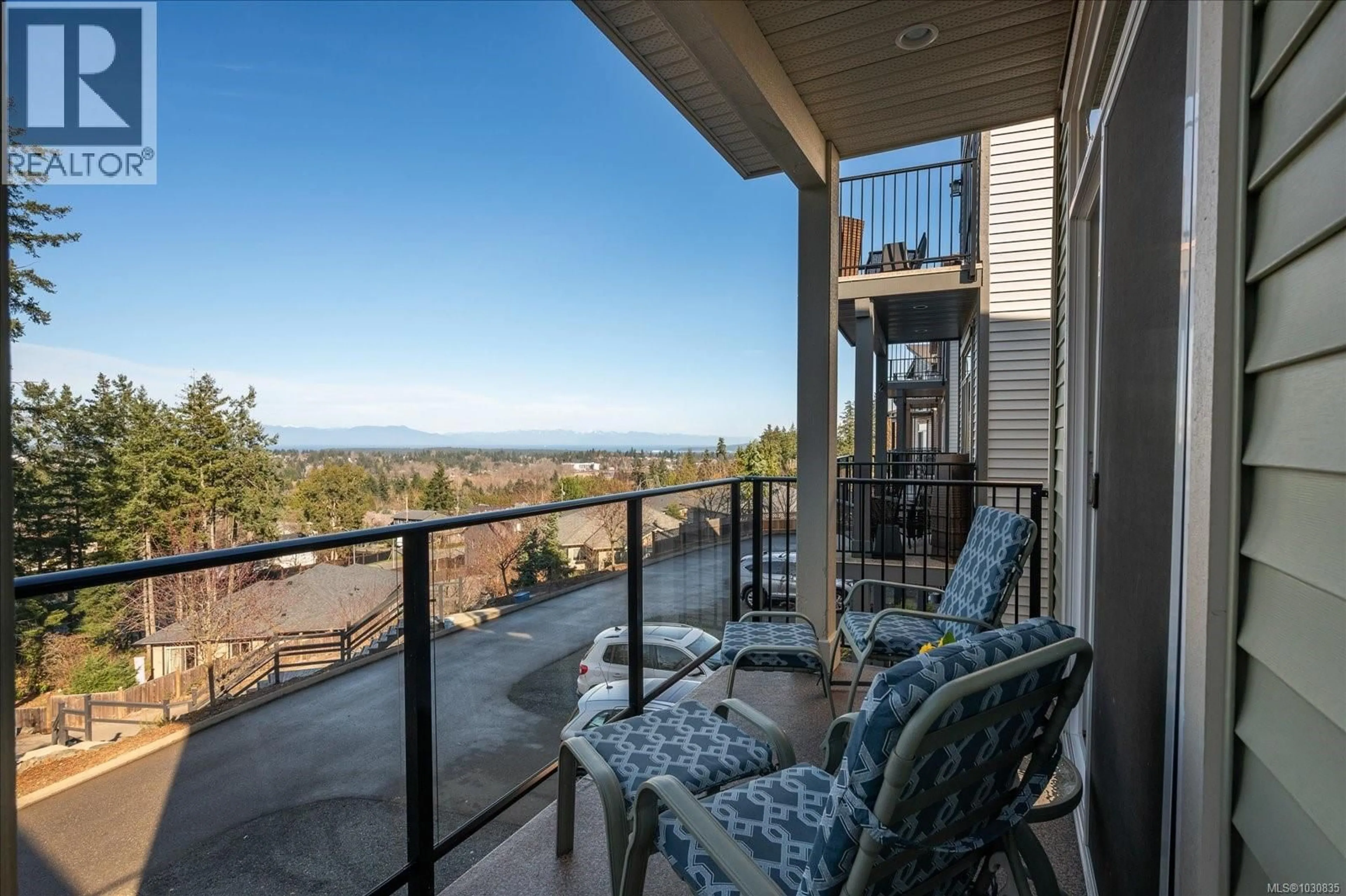 Patio, mountain view for 109 AURORA WAY, Nanaimo British Columbia V9R6V4