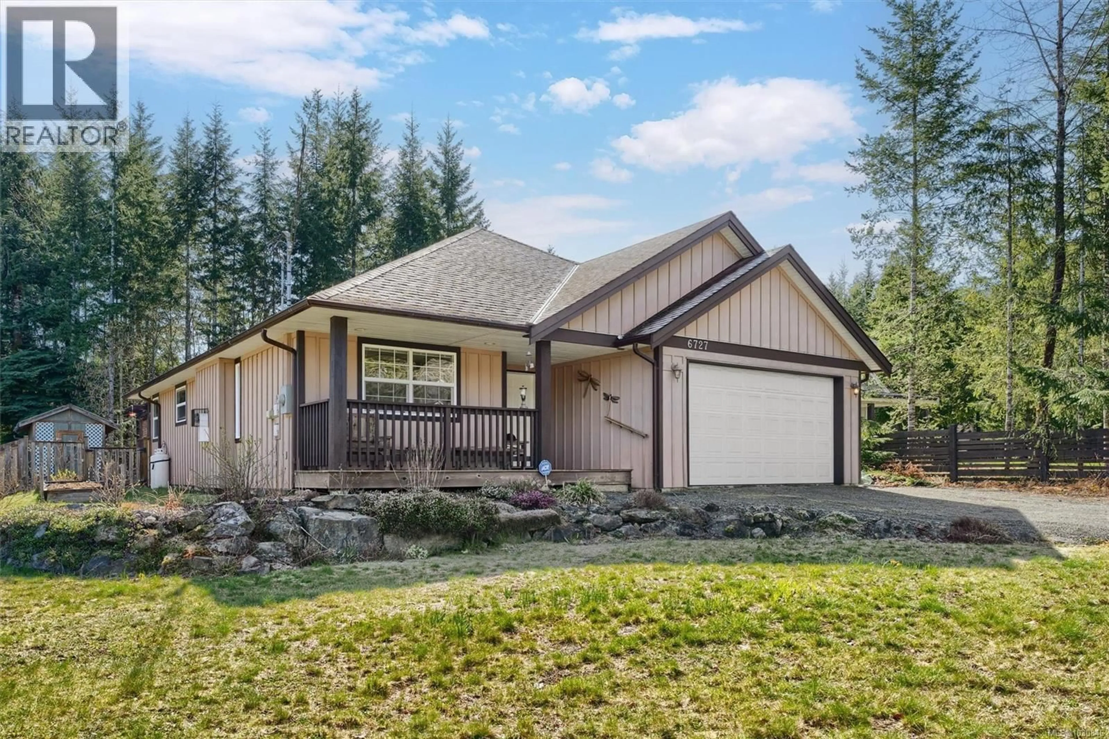 Home with vinyl exterior material, unknown for 6727 WALL STREET, Honeymoon Bay British Columbia V0R1Y0