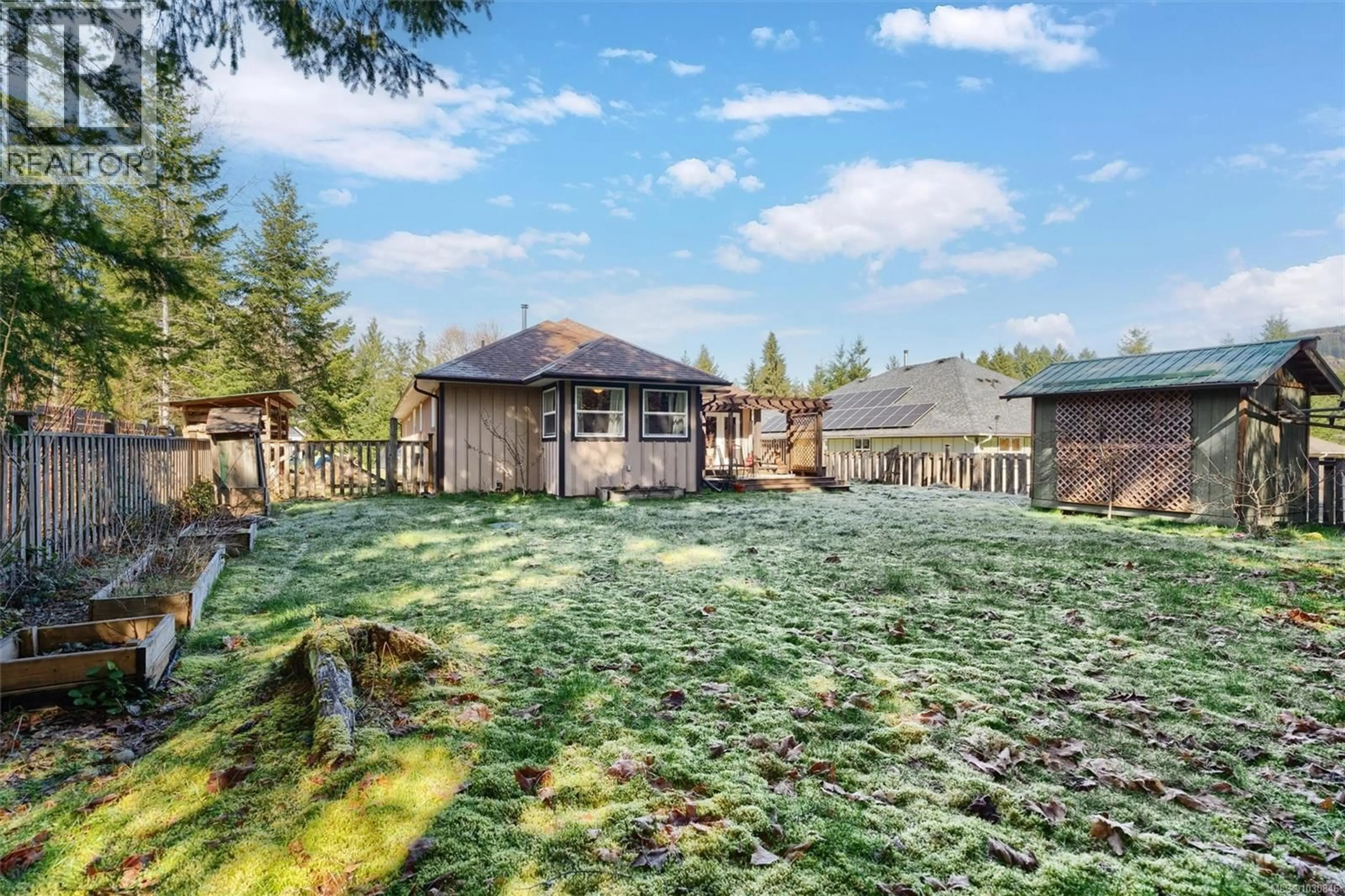 A pic from outside/outdoor area/front of a property/back of a property/a pic from drone, forest/trees view for 6727 WALL STREET, Honeymoon Bay British Columbia V0R1Y0