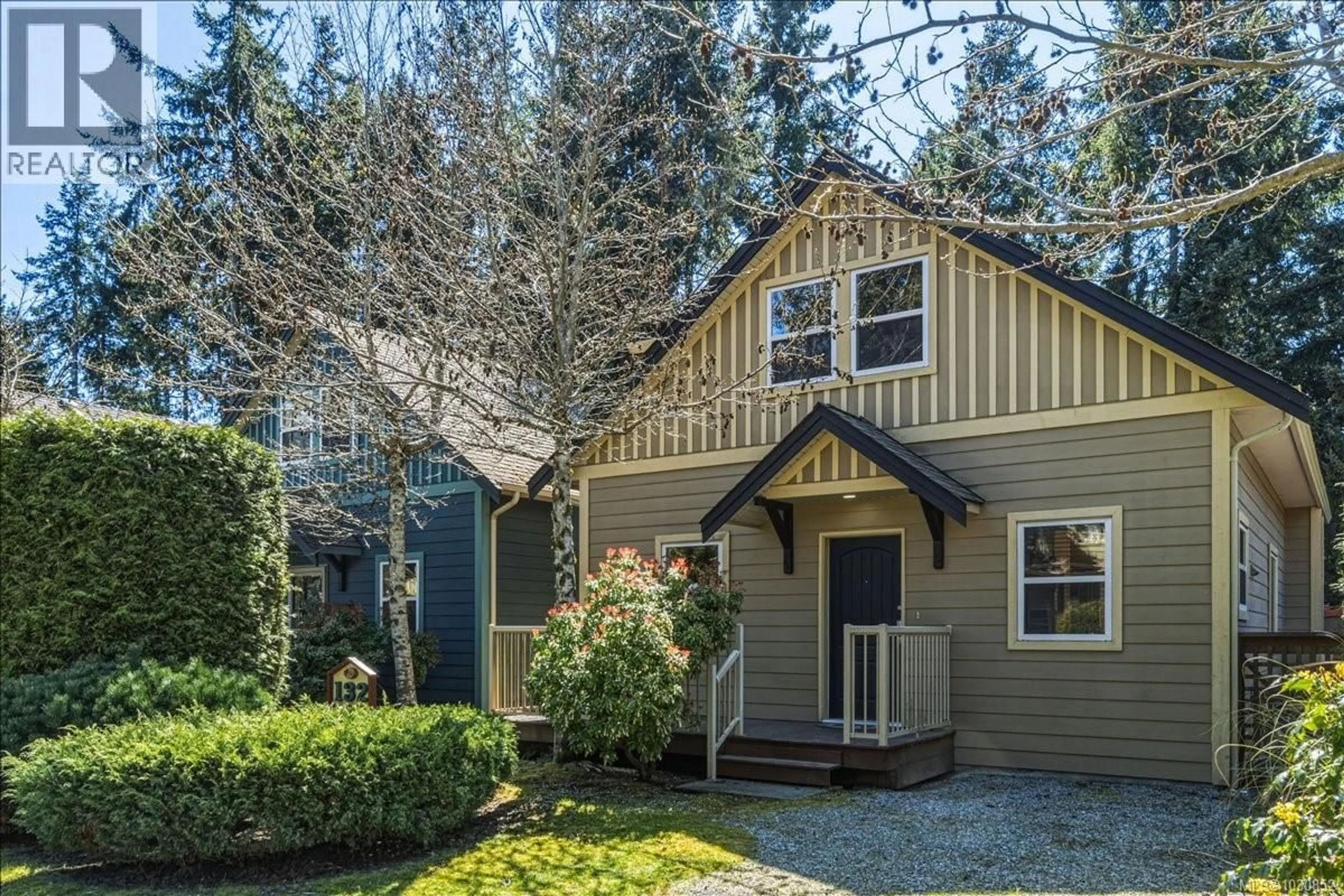 Home with vinyl exterior material, street for 132 - 1080 RESORT DRIVE, Parksville British Columbia V9P1R3