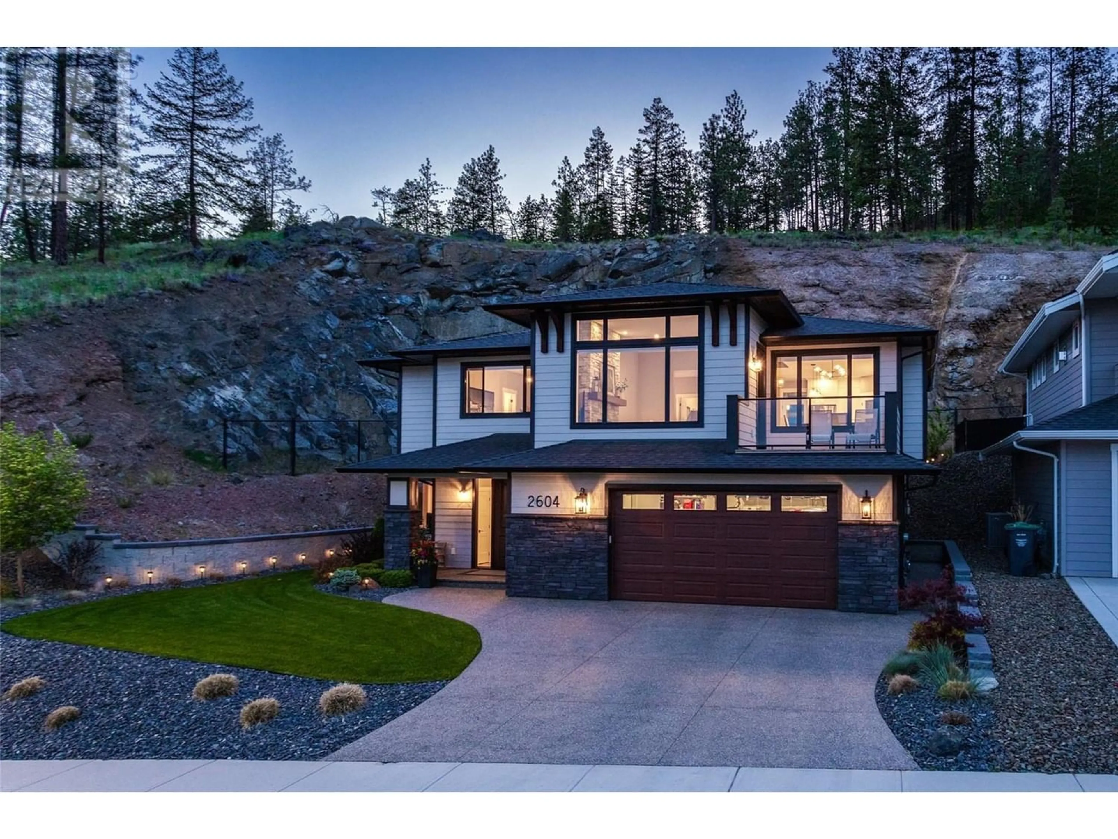 Frontside or backside of a home for 2604 Crown Crest Drive, West Kelowna British Columbia V4T3H5