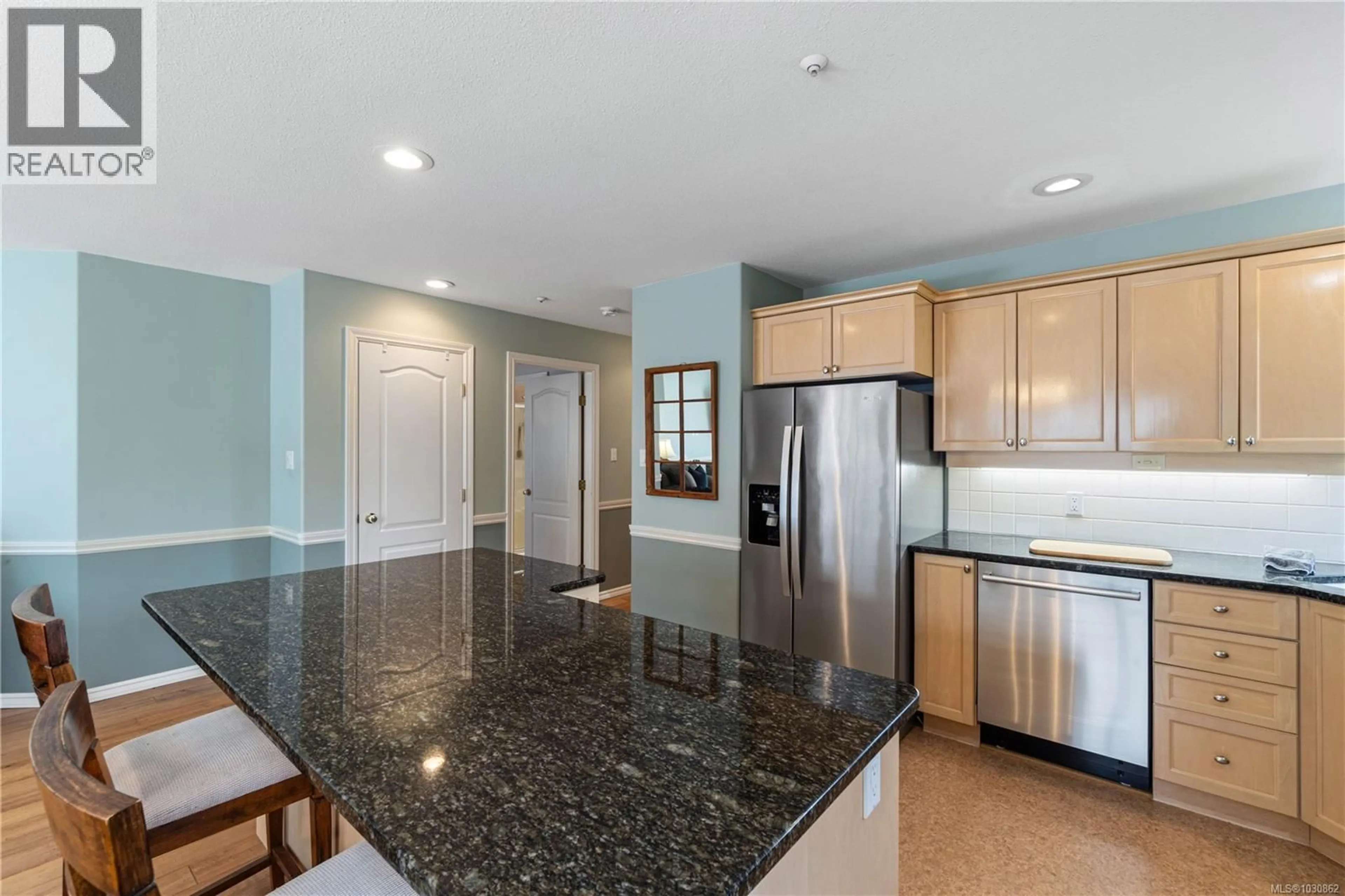 Open concept kitchen, ceramic/tile floor for 12 - 6595 GROVELAND DRIVE, Nanaimo British Columbia V9V1S6