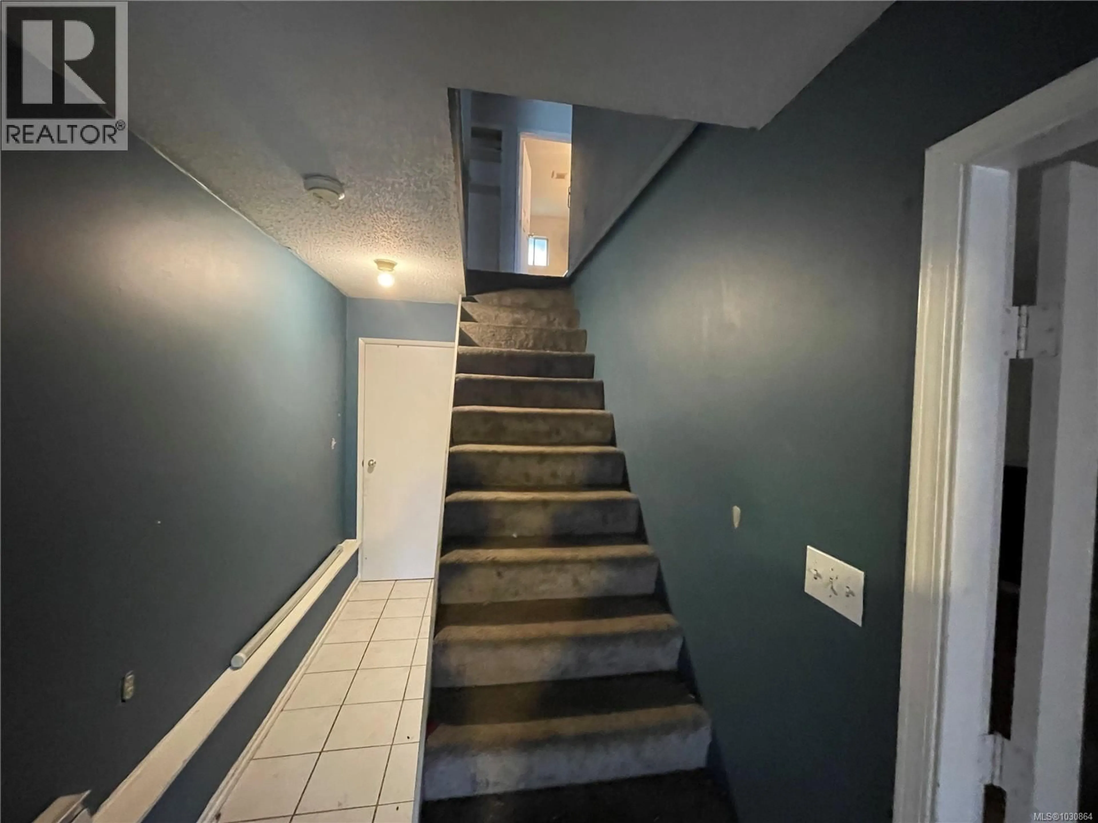 Stairs for 9542 SCOTT STREET, Port Hardy British Columbia V0N2P0