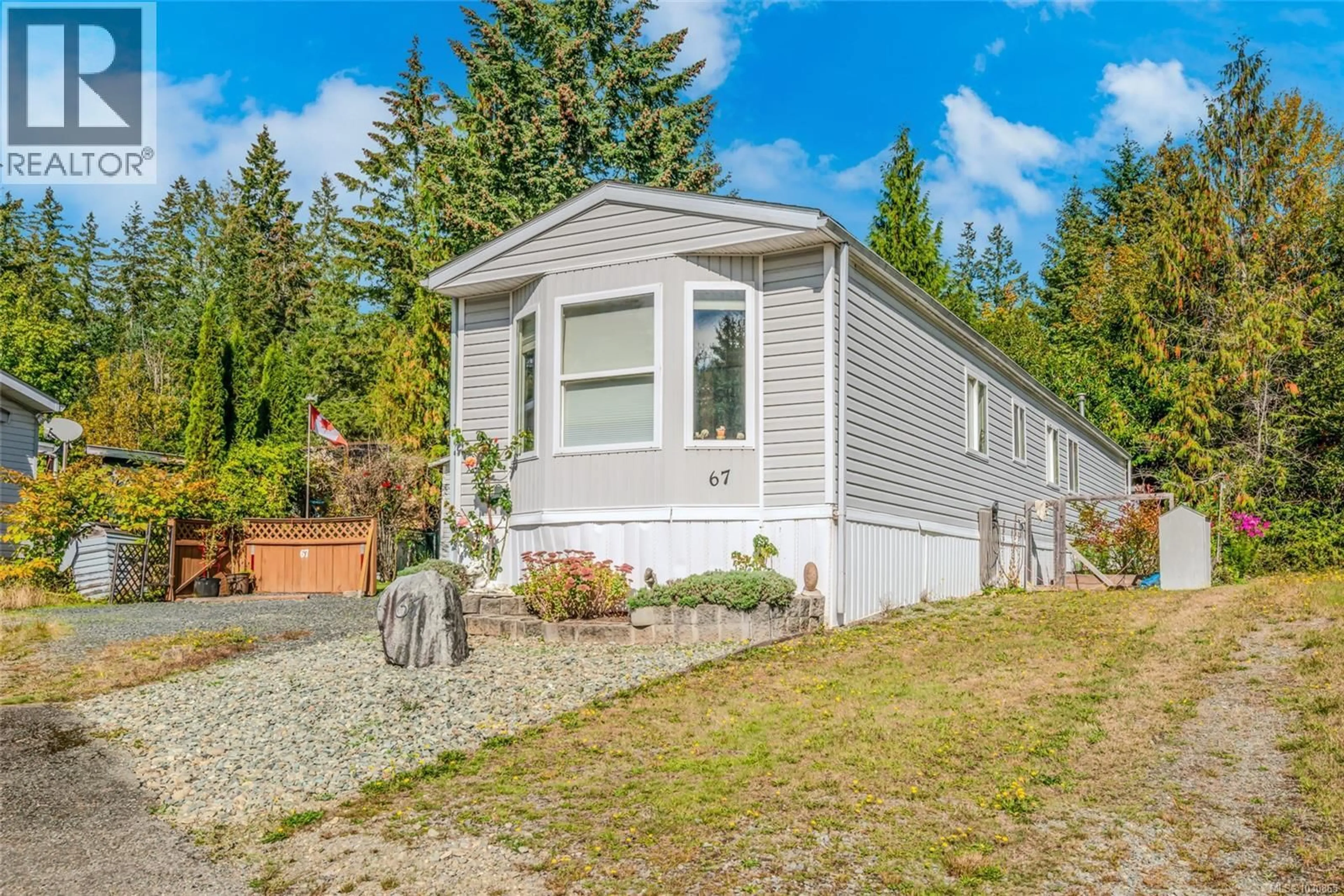 Home with vinyl exterior material, street for 67 - 10325 LAKESHORE ROAD, Port Alberni British Columbia V9Y8G9