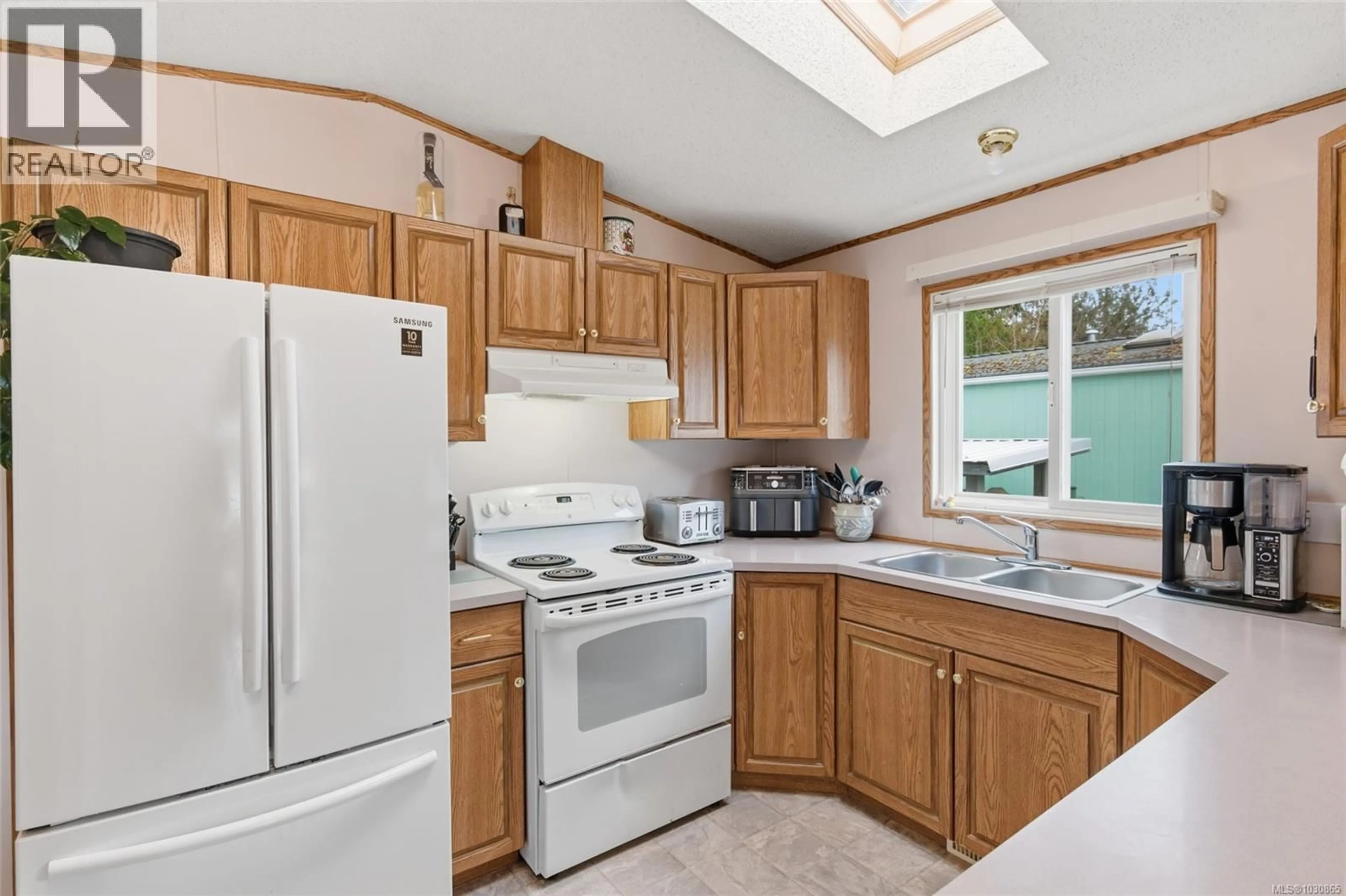 Standard kitchen, unknown for 67 - 10325 LAKESHORE ROAD, Port Alberni British Columbia V9Y8G9
