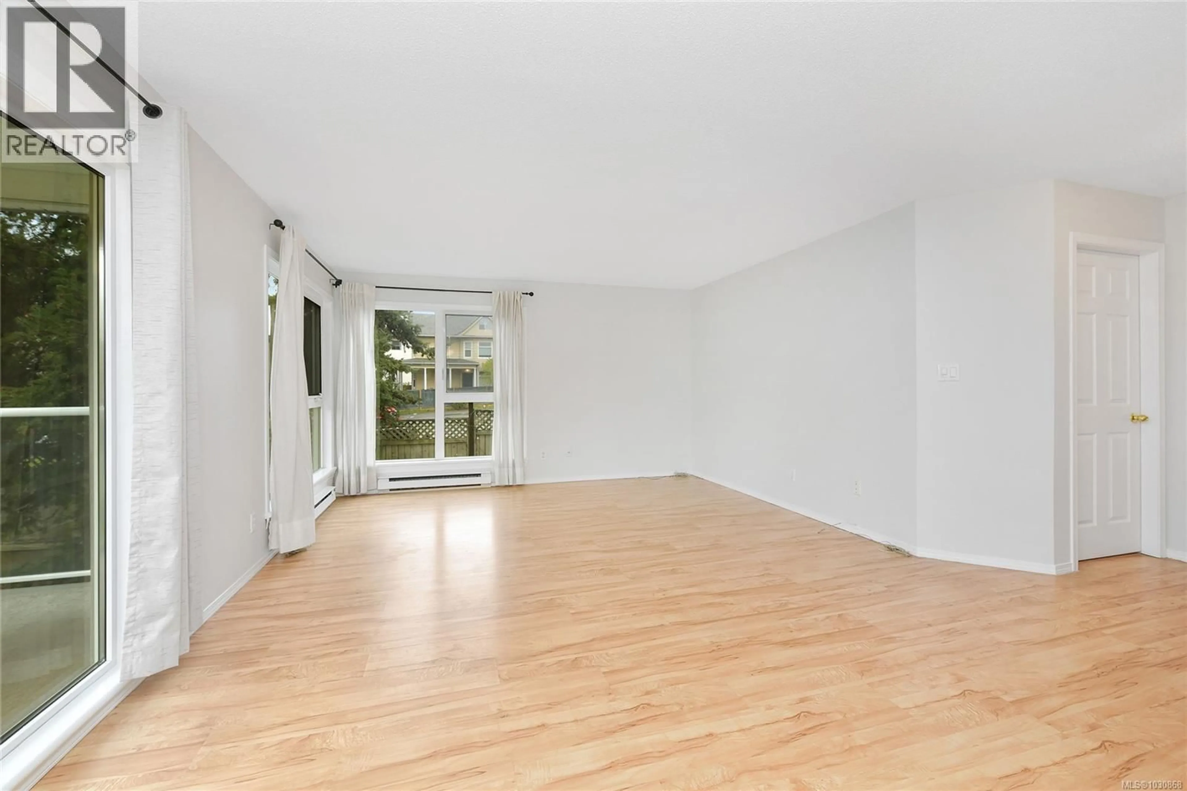 A pic of a room for 202 - 2647 GRAHAM STREET, Victoria British Columbia V8T3Y8