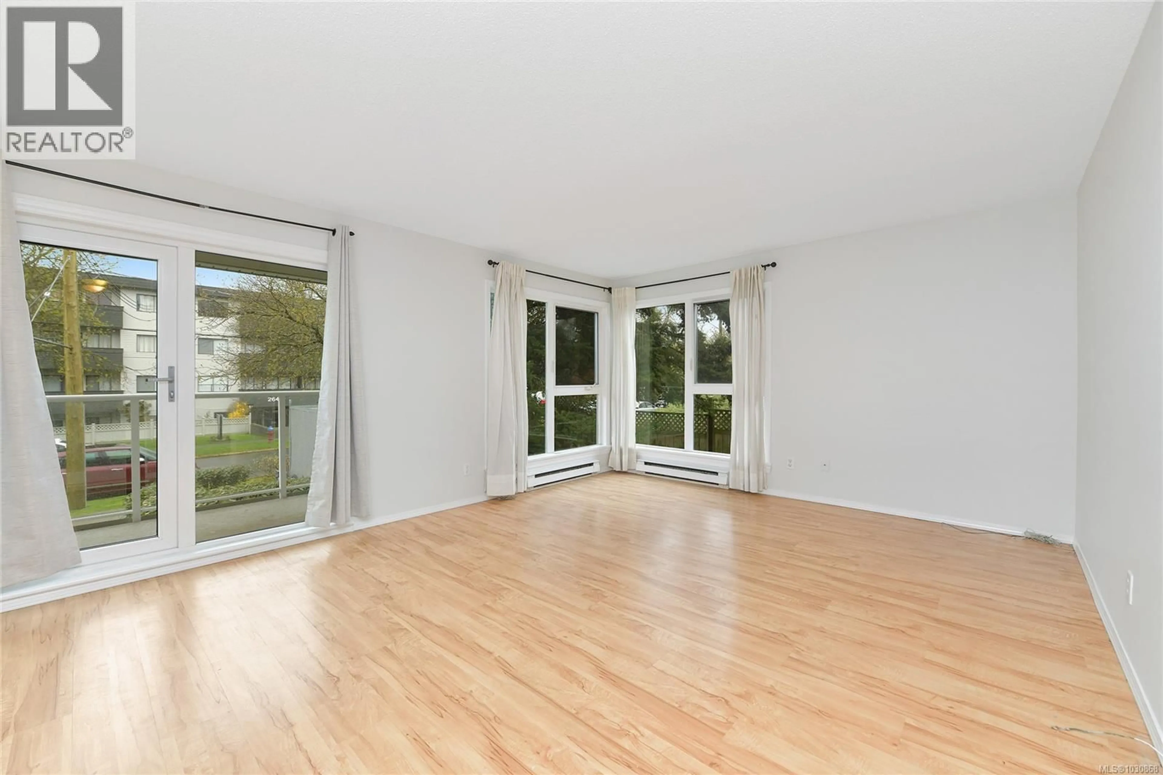 A pic of a room for 202 - 2647 GRAHAM STREET, Victoria British Columbia V8T3Y8