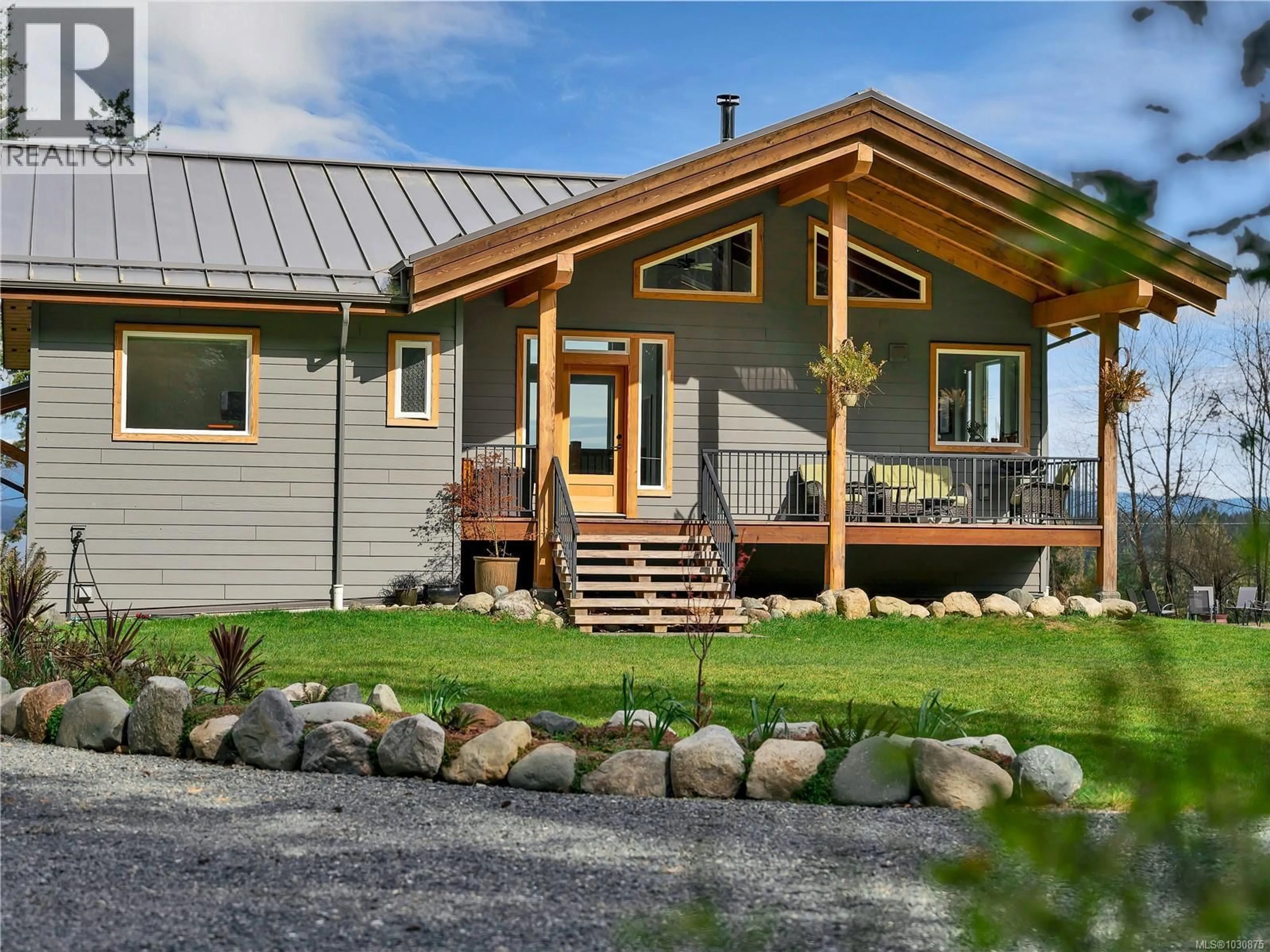 Home with vinyl exterior material, unknown for 609 VALPY ROAD, Quadra Island British Columbia V0P1N0