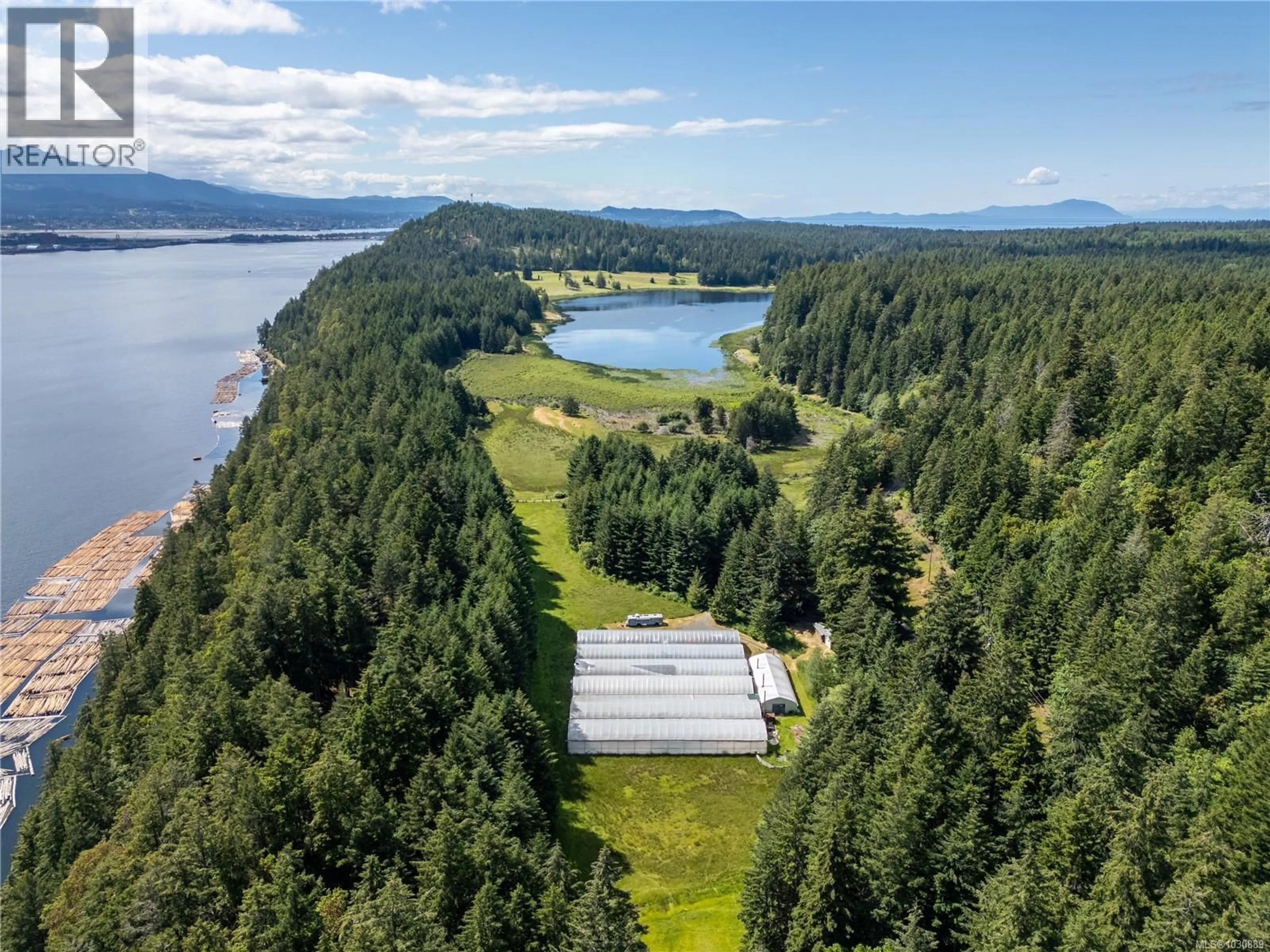 A pic from outside/outdoor area/front of a property/back of a property/a pic from drone, water/lake/river/ocean view for 909 SOUTH ROAD, Gabriola Island British Columbia V0R1X0