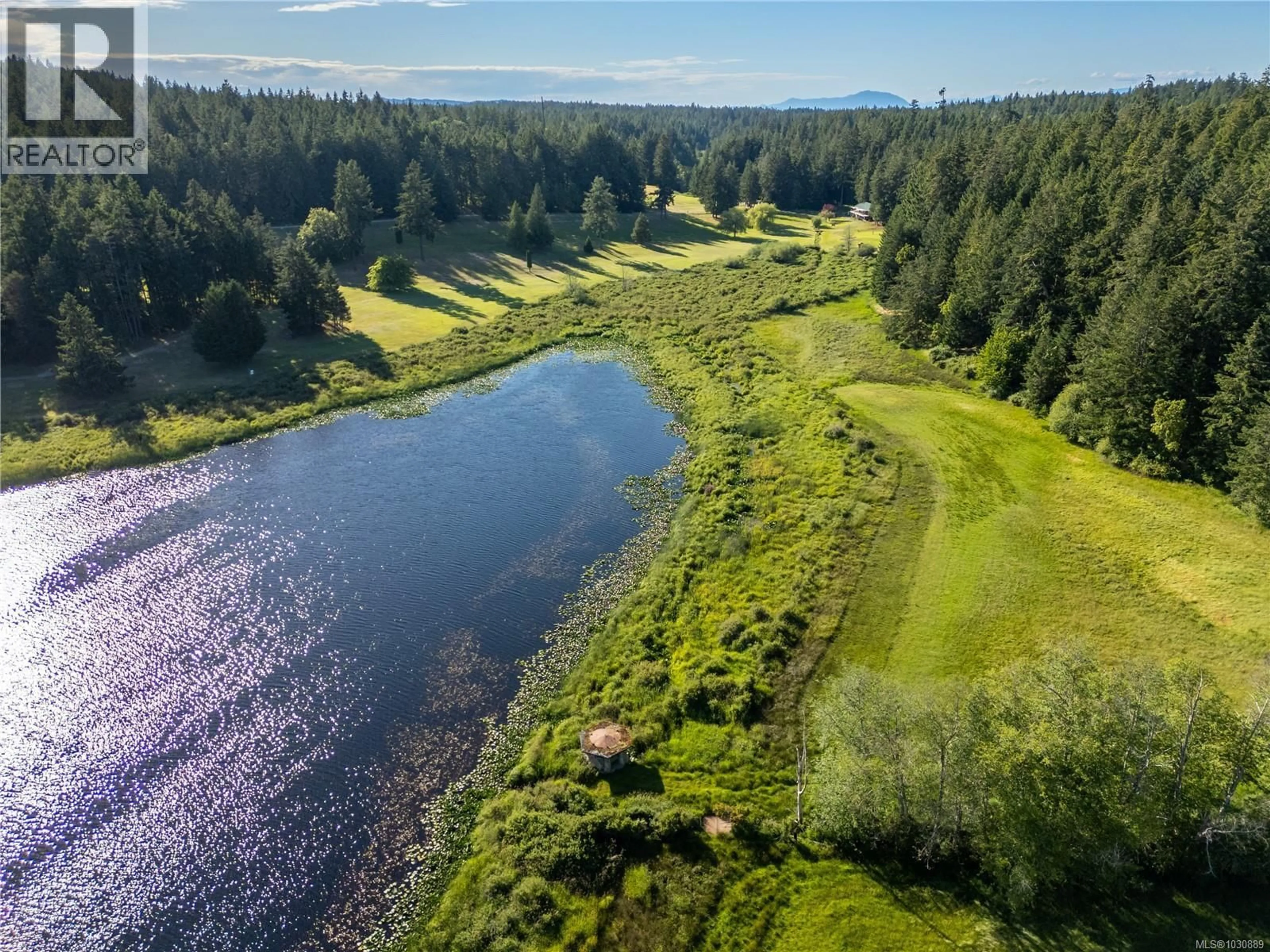 A pic from outside/outdoor area/front of a property/back of a property/a pic from drone, water/lake/river/ocean view for 909 SOUTH ROAD, Gabriola Island British Columbia V0R1X0