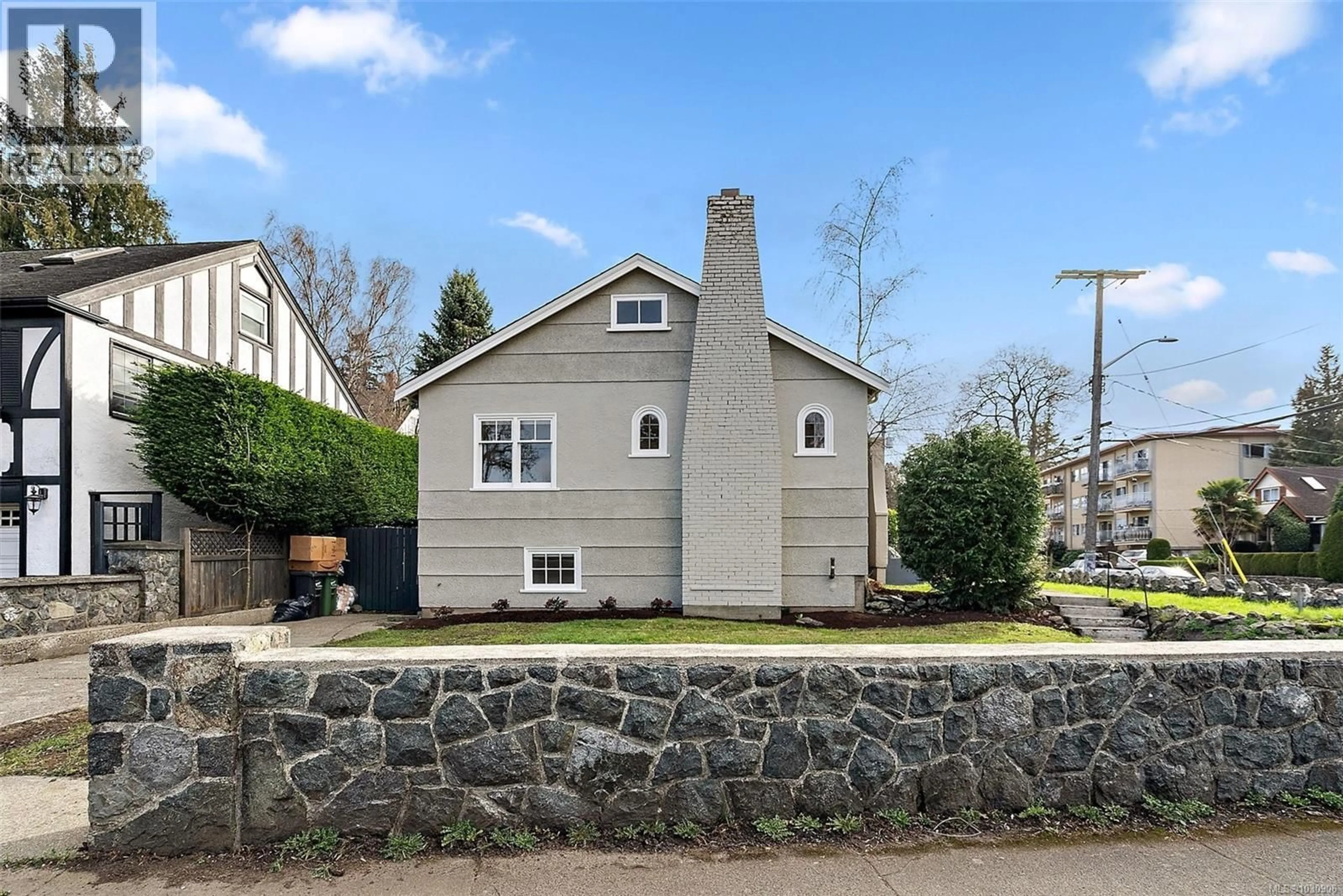 Unknown for 1095 MOSS STREET, Victoria British Columbia V8V4P4