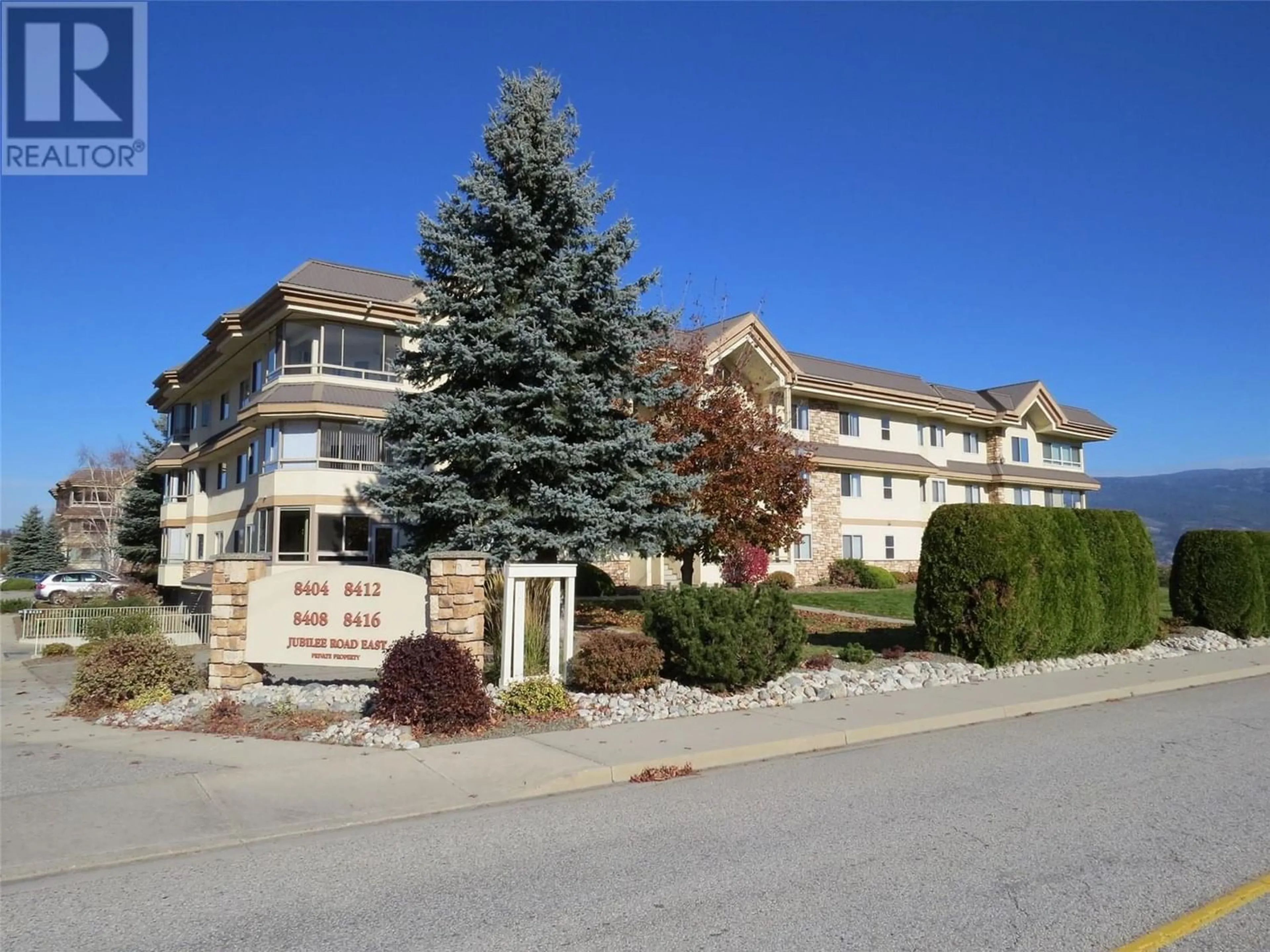 Outside view for 8416 Jubilee Road E Unit# 103, Summerland British Columbia V0H1Z5