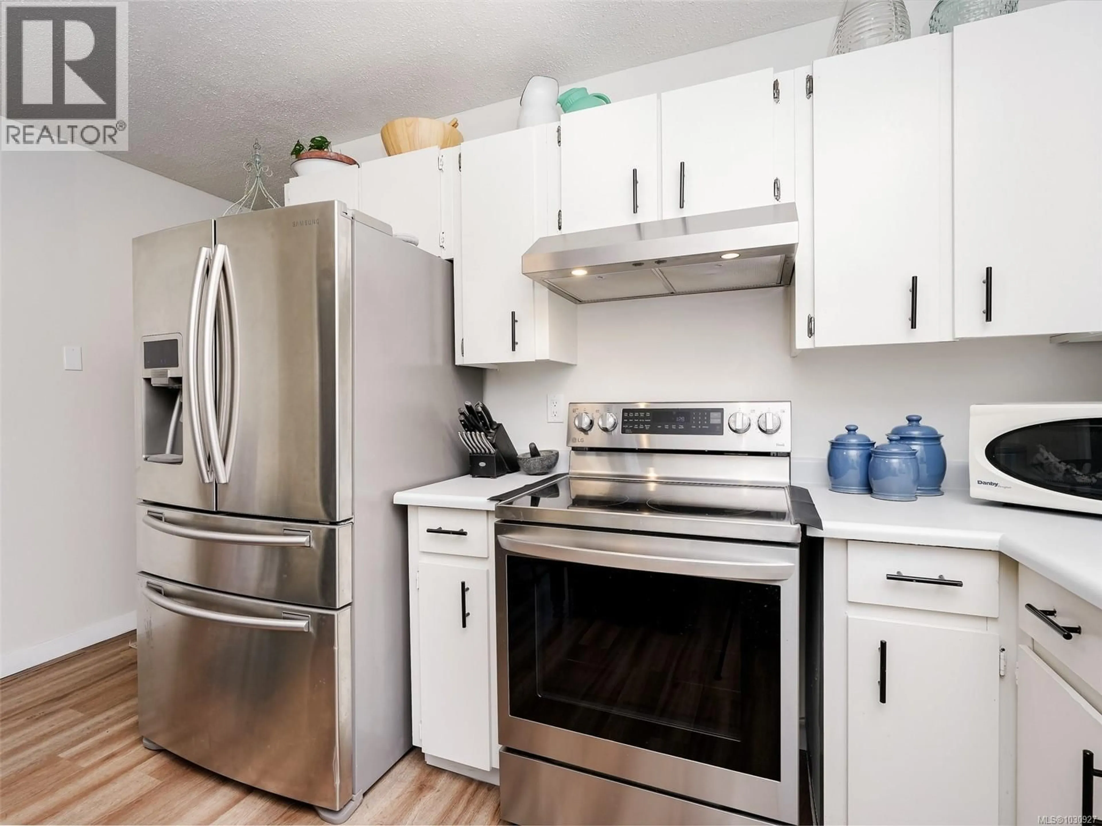 Unknown for 867 MCKENZIE AVENUE, Saanich British Columbia V8X3G4