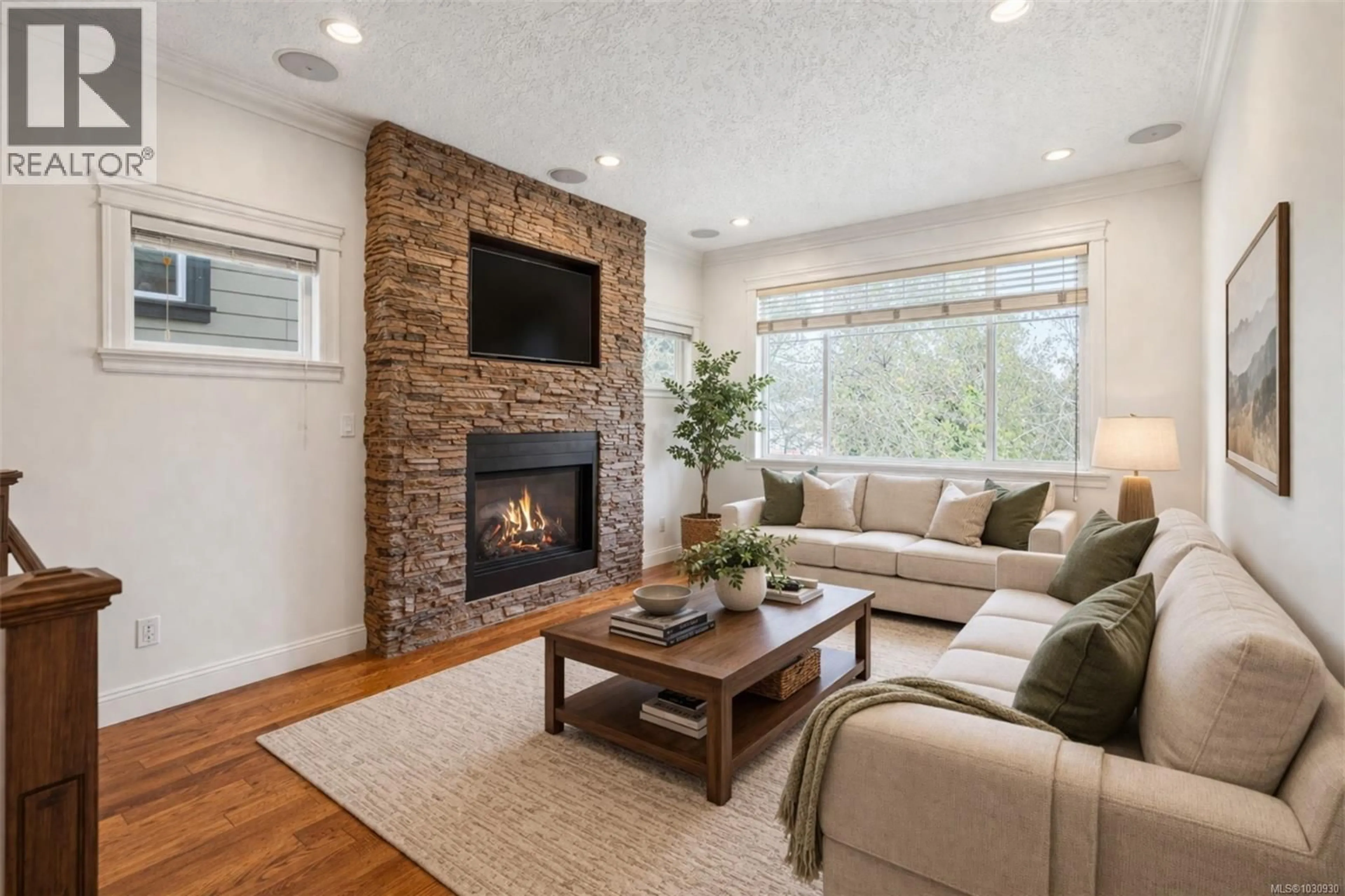 Living room with furniture, unknown for 2071 LONGSPUR DRIVE, Langford British Columbia V9B0E7
