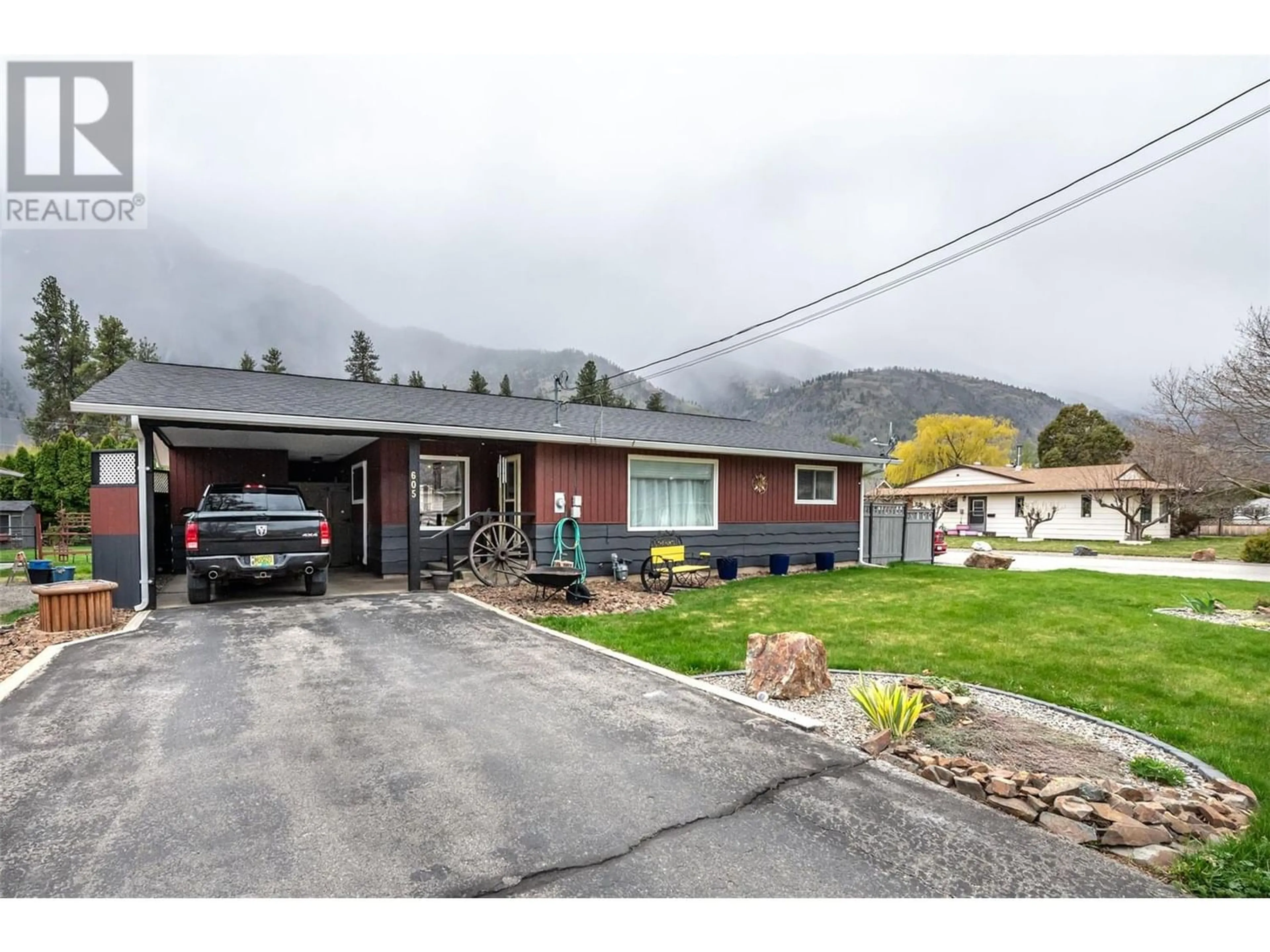 Frontside or backside of a home for 605 11th Avenue, Keremeos British Columbia V0X1N3