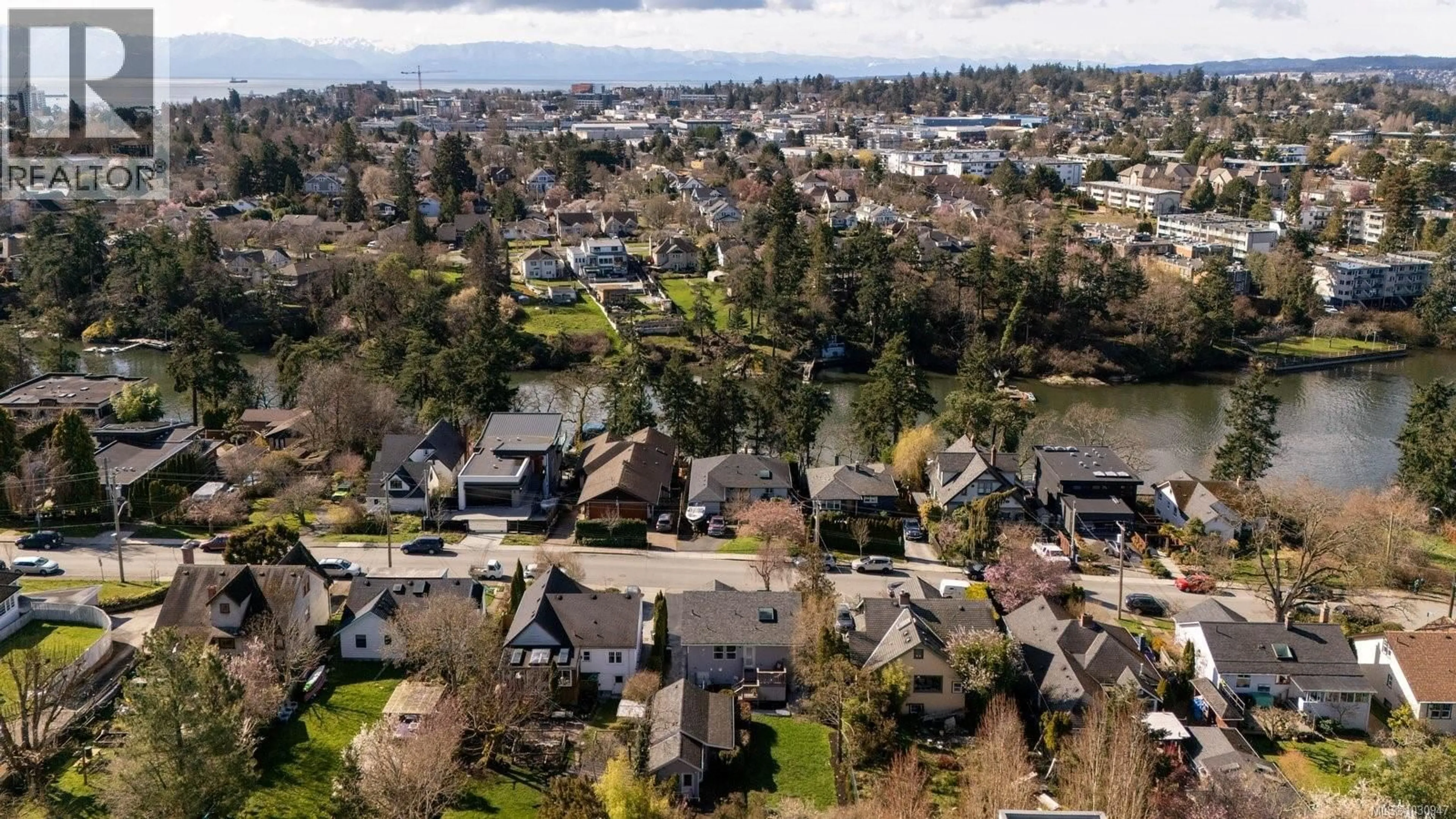 A pic from outside/outdoor area/front of a property/back of a property/a pic from drone, street for 24 LOTUS STREET, Victoria British Columbia V9A1P4