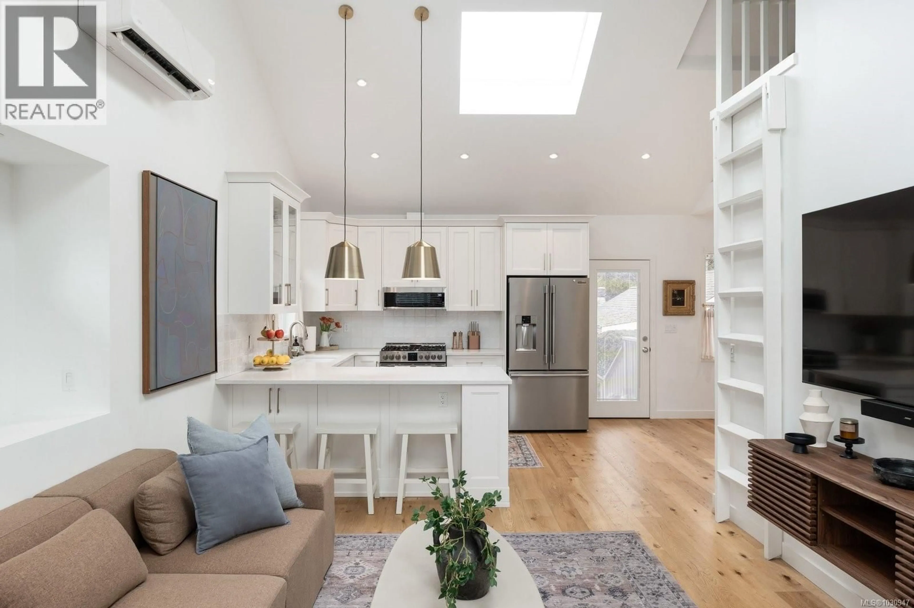 Open concept kitchen, unknown for 24 LOTUS STREET, Victoria British Columbia V9A1P4