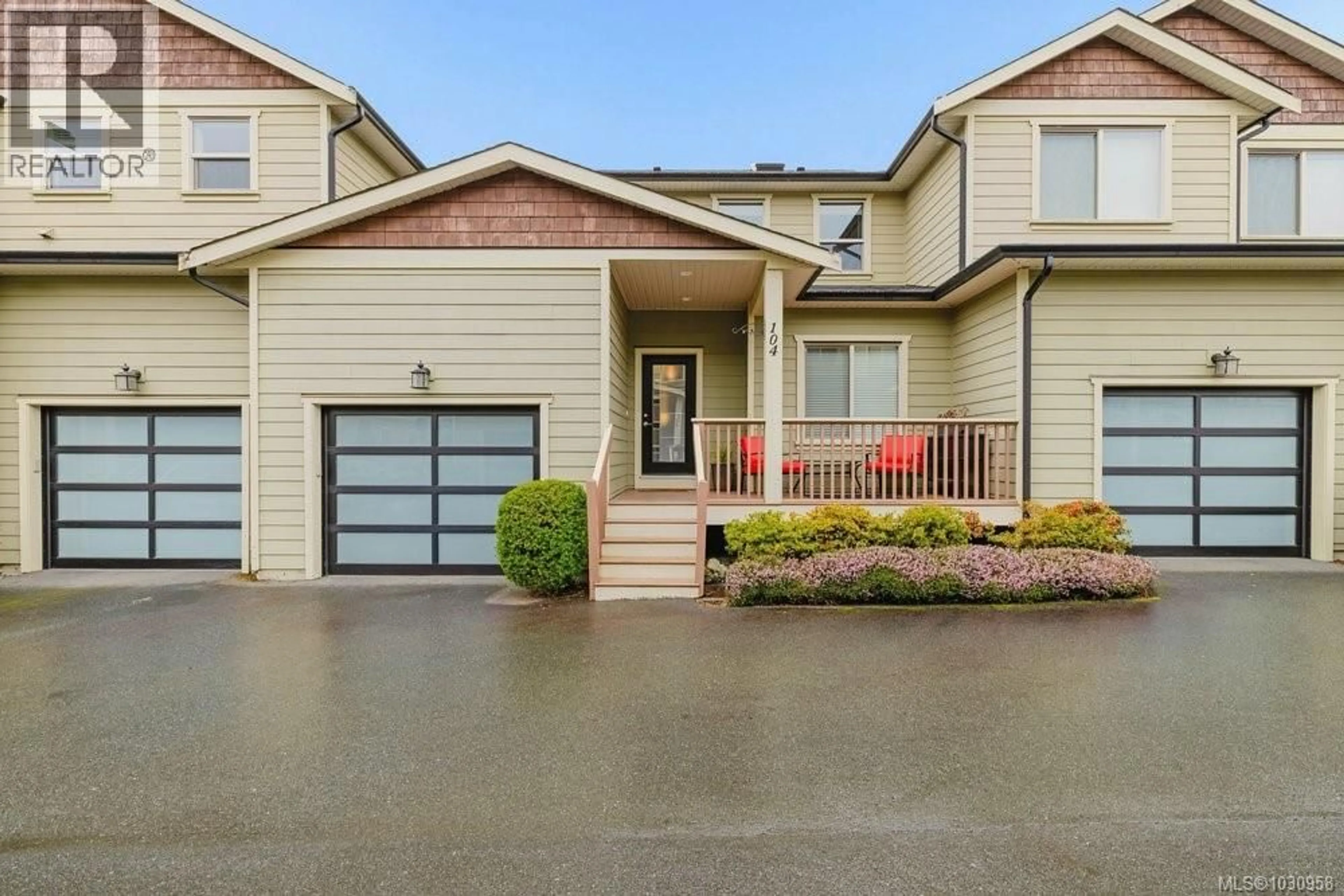 Home with vinyl exterior material, street for 104 - 2248 TOWNSEND ROAD, Sooke British Columbia V9Z0H4