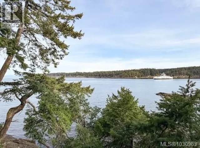 130 EASTHOM ROAD, Gabriola Island 2