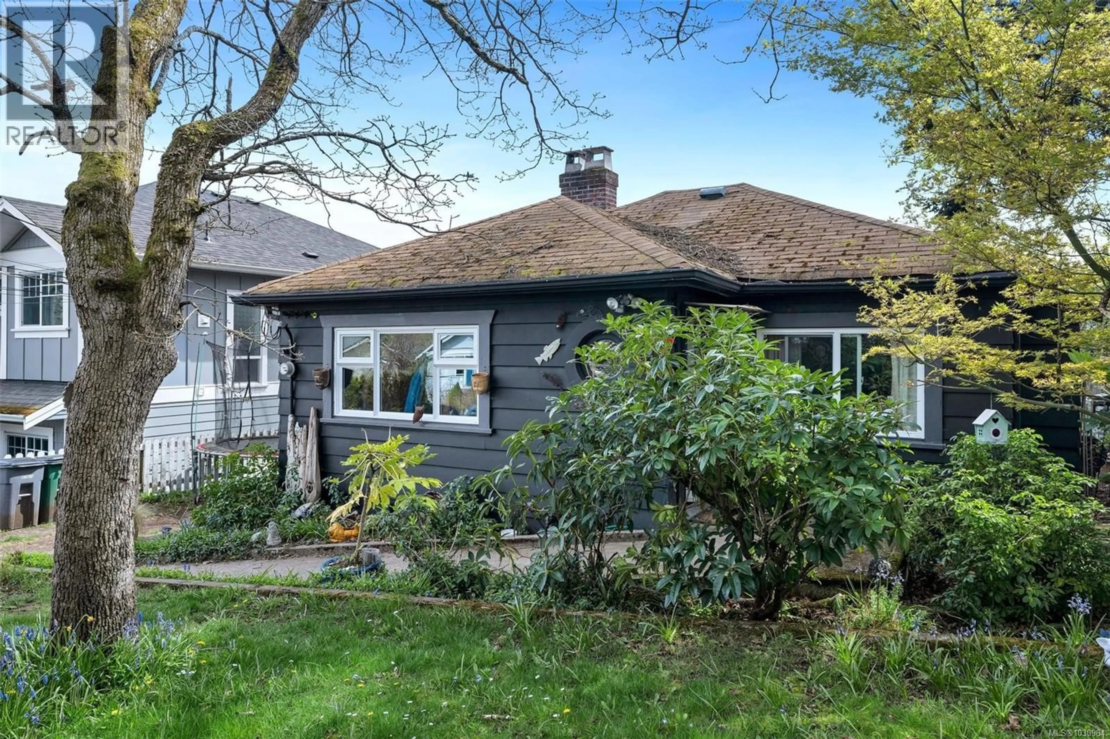 Unknown for 1669 KISBER AVENUE, Saanich British Columbia V8P2W5