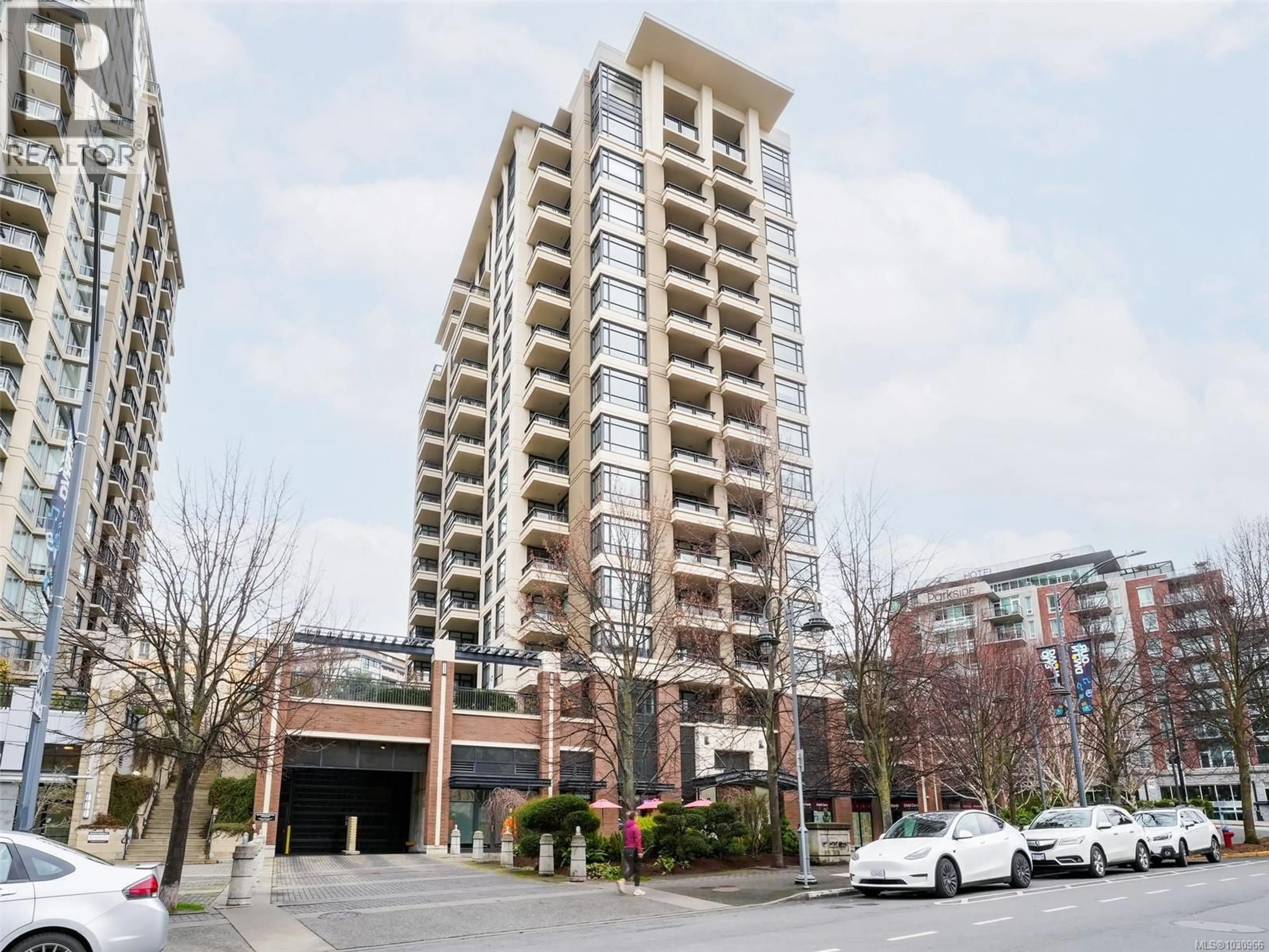 Indoor foyer for 604 - 788 HUMBOLDT STREET, Victoria British Columbia V8W4A2