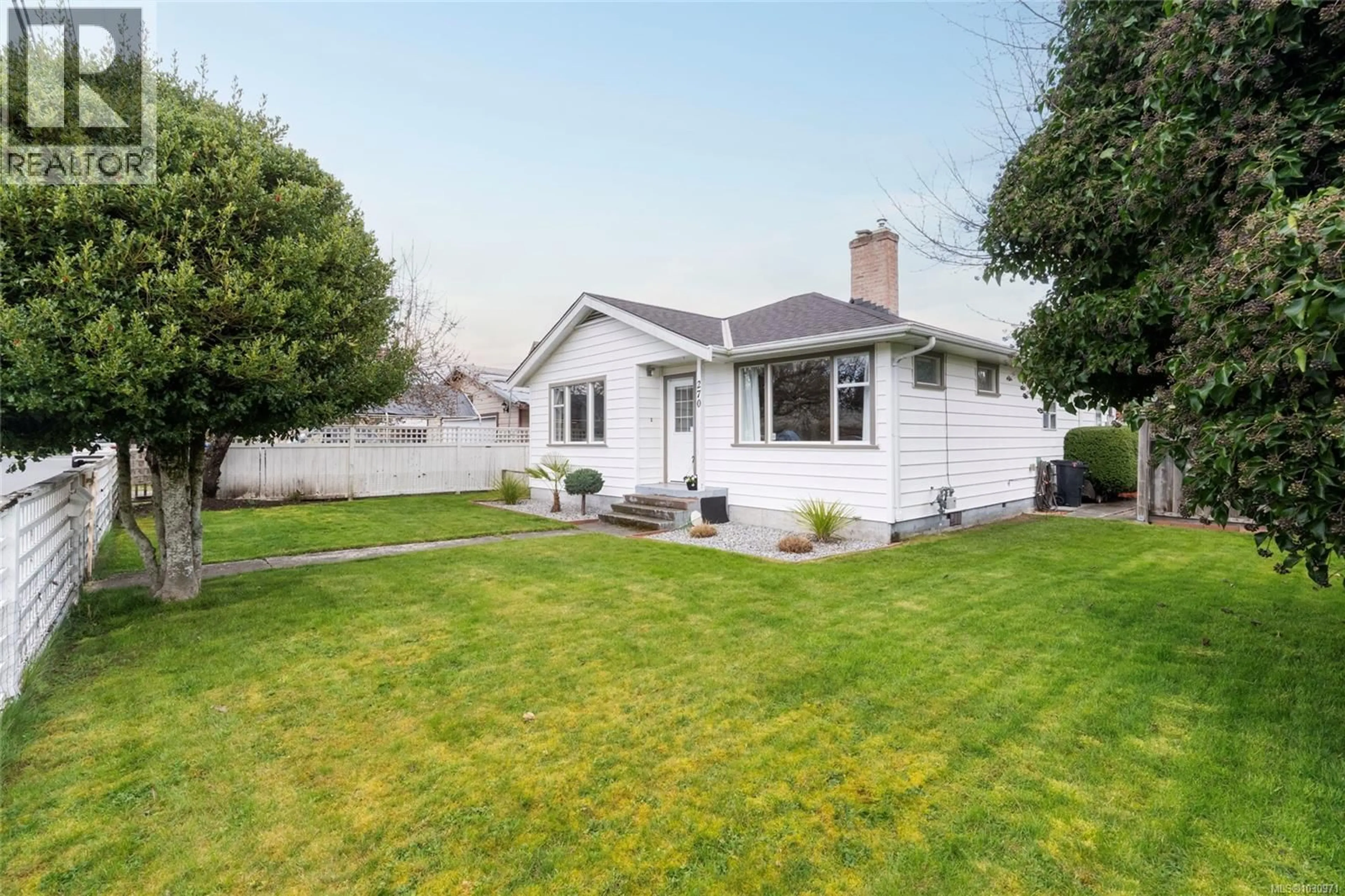 Home with vinyl exterior material, street for 270 BEECH AVENUE, Duncan British Columbia V9L3J5