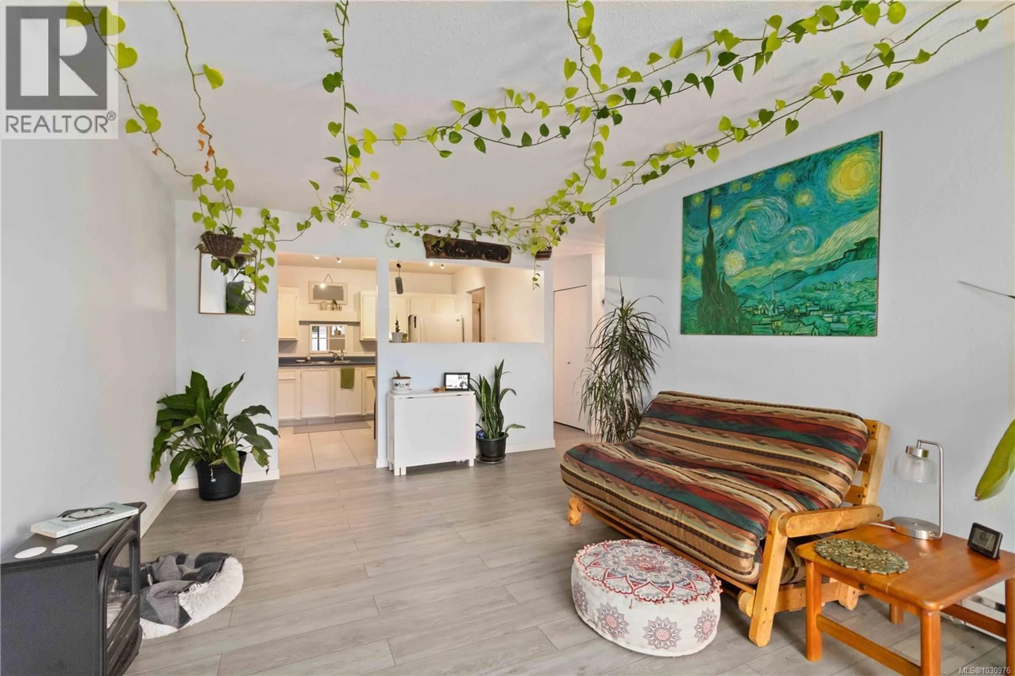 Lobby for 312 - 3252 GLASGOW AVENUE, Saanich British Columbia V8X1M2