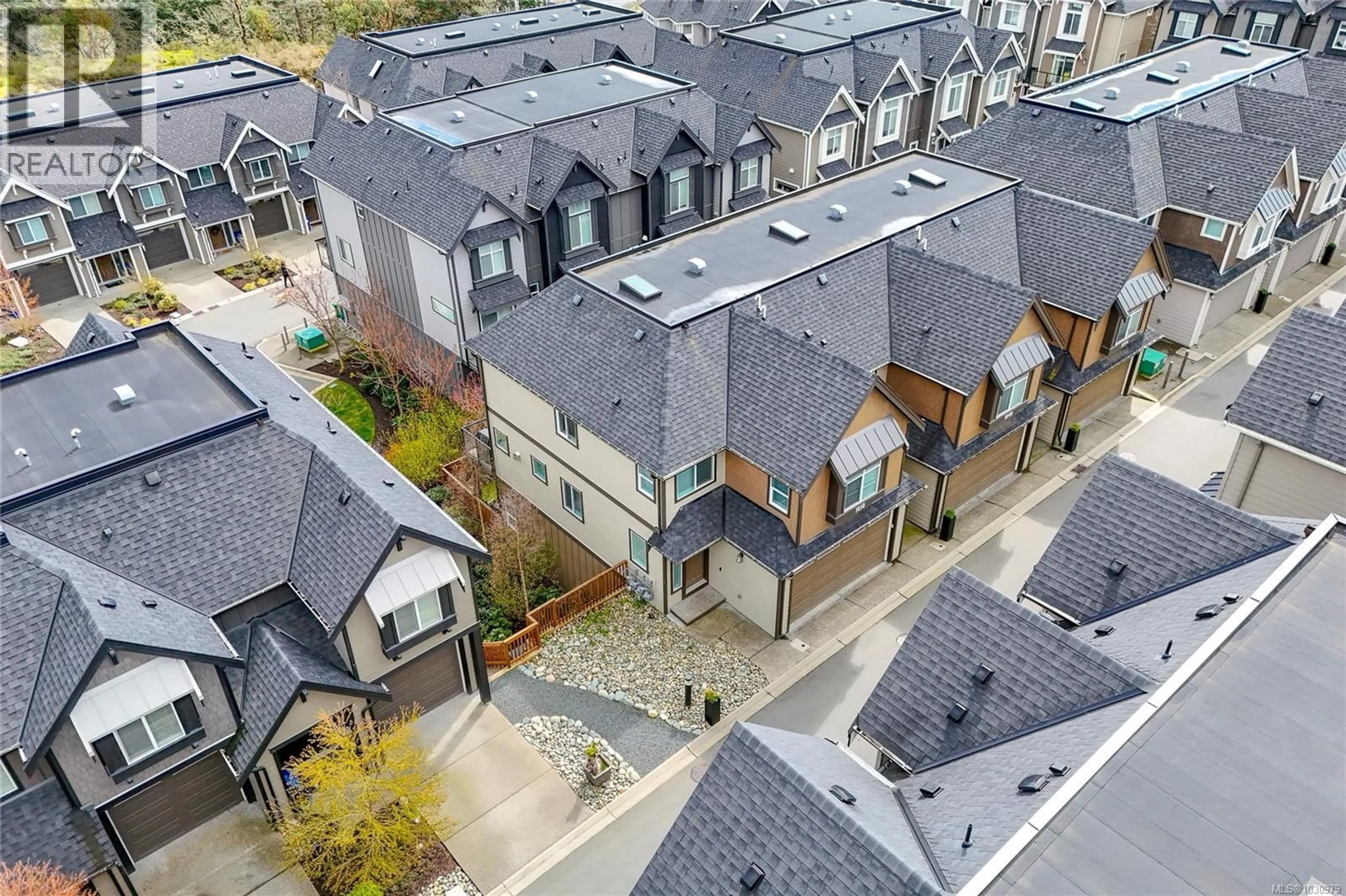 A pic from outside/outdoor area/front of a property/back of a property/a pic from drone, street for 1212 MOONSTONE LOOP, Langford British Columbia V9B0Y6