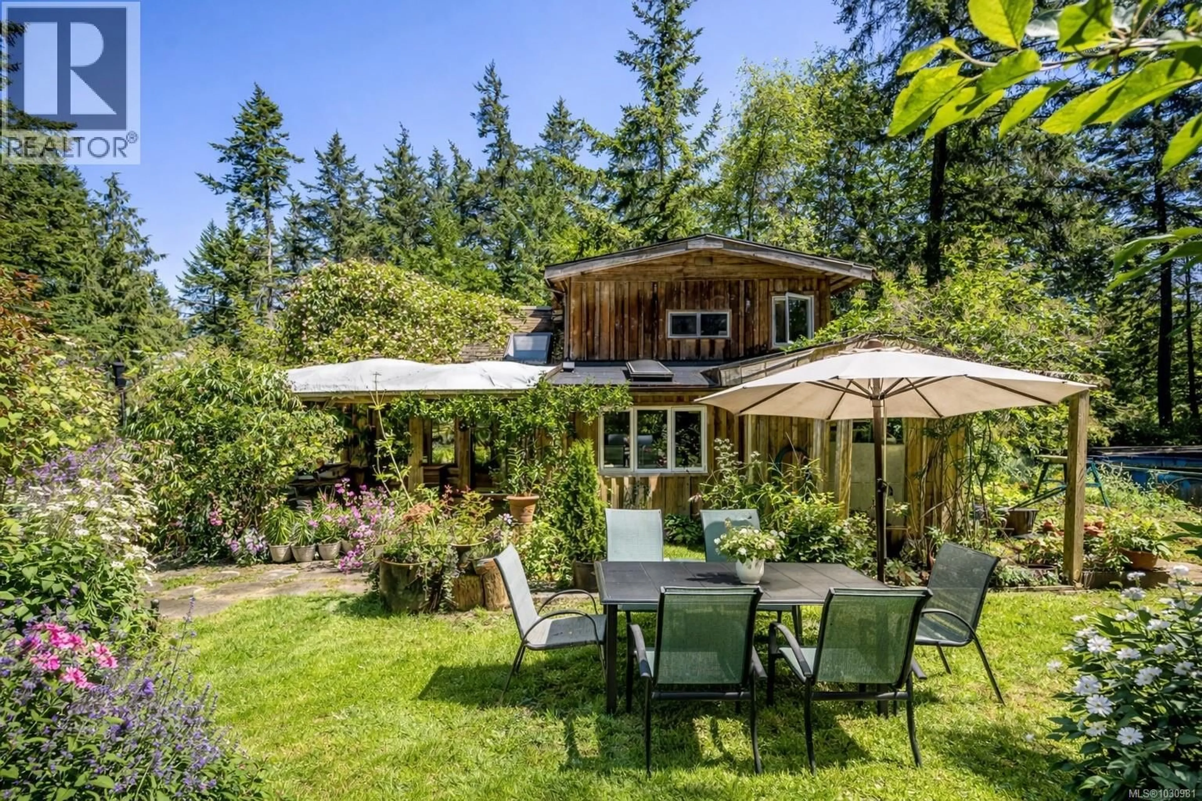 Patio, unknown for 7555 CENTRAL ROAD, Hornby Island British Columbia V0R1Z0