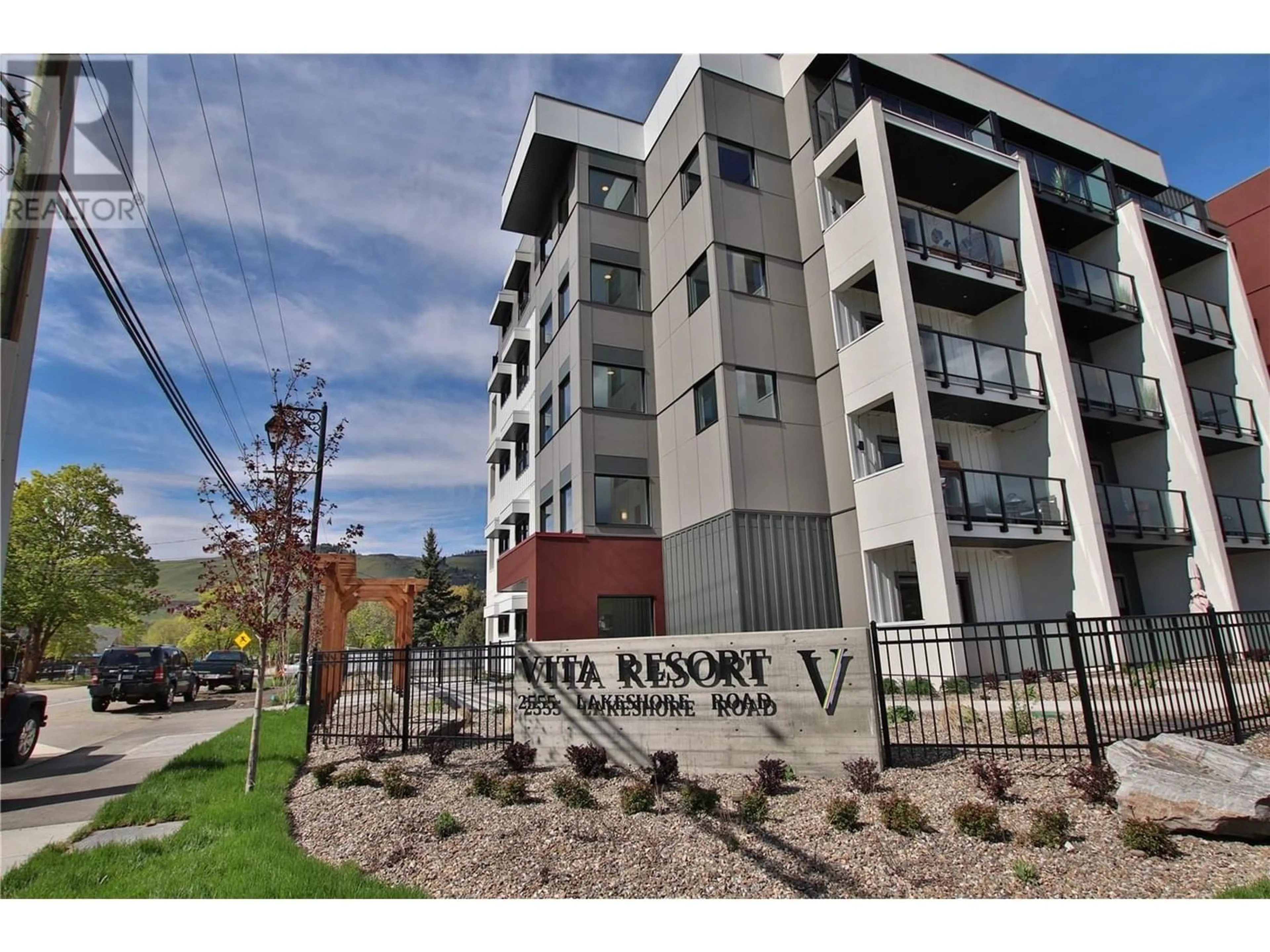 A pic from exterior of the house or condo for 2555 Lakeshore Road Unit# 414, Vernon British Columbia V1H1M9