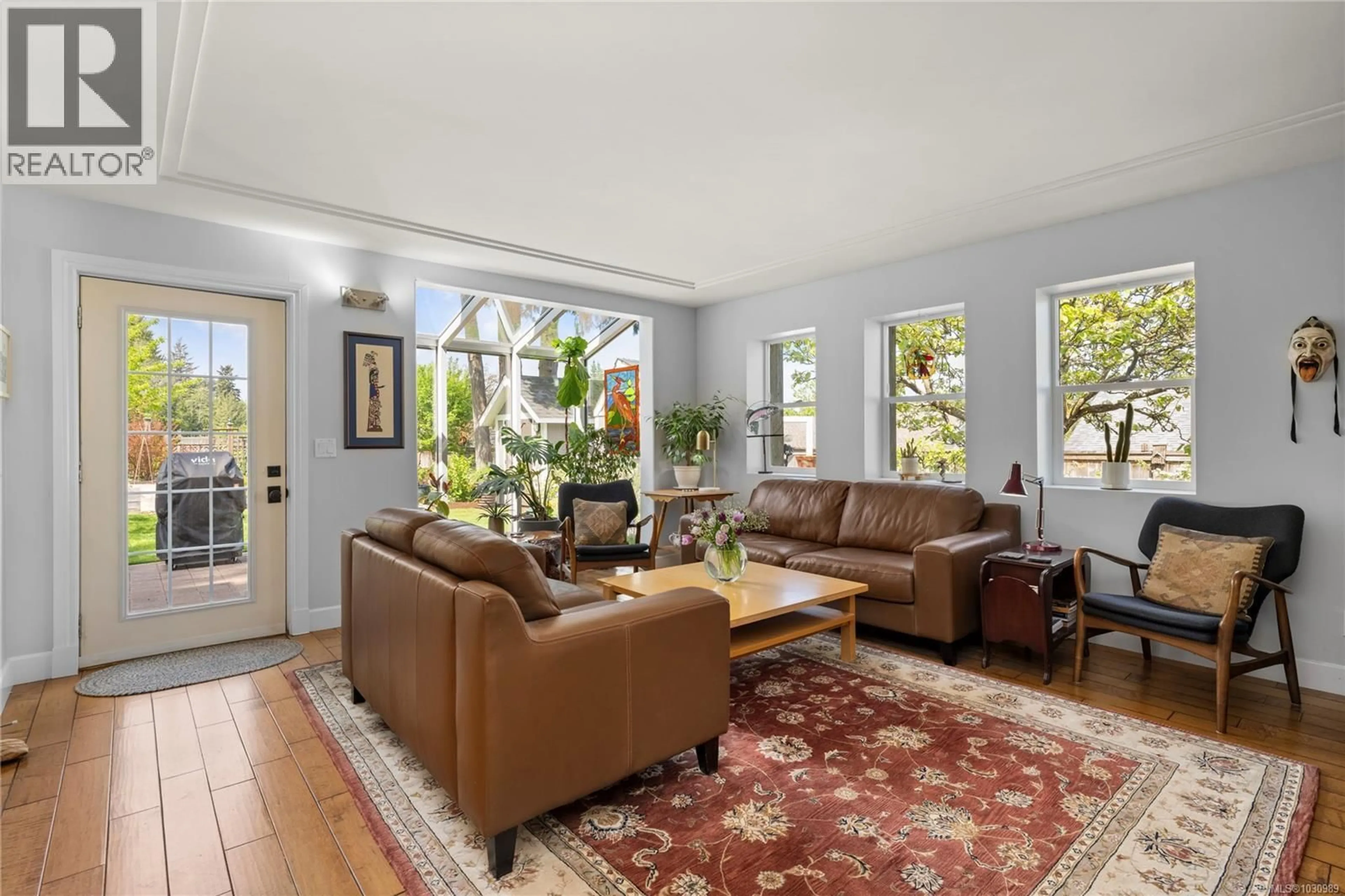 Living room with furniture, unknown for 703 HEMSWORTH ROAD, Qualicum Beach British Columbia V9K1M2
