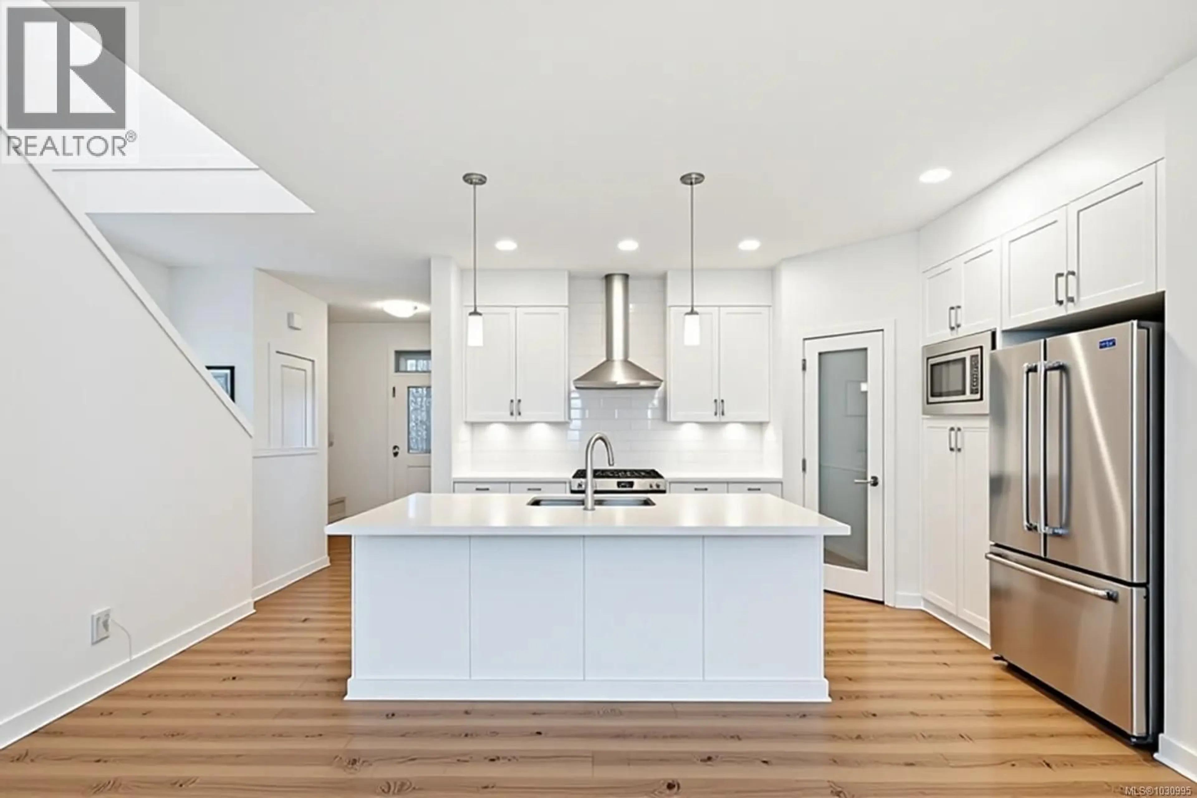 Contemporary kitchen, unknown for 3365 SANDPIPER STREET, Colwood British Columbia V9C0R5