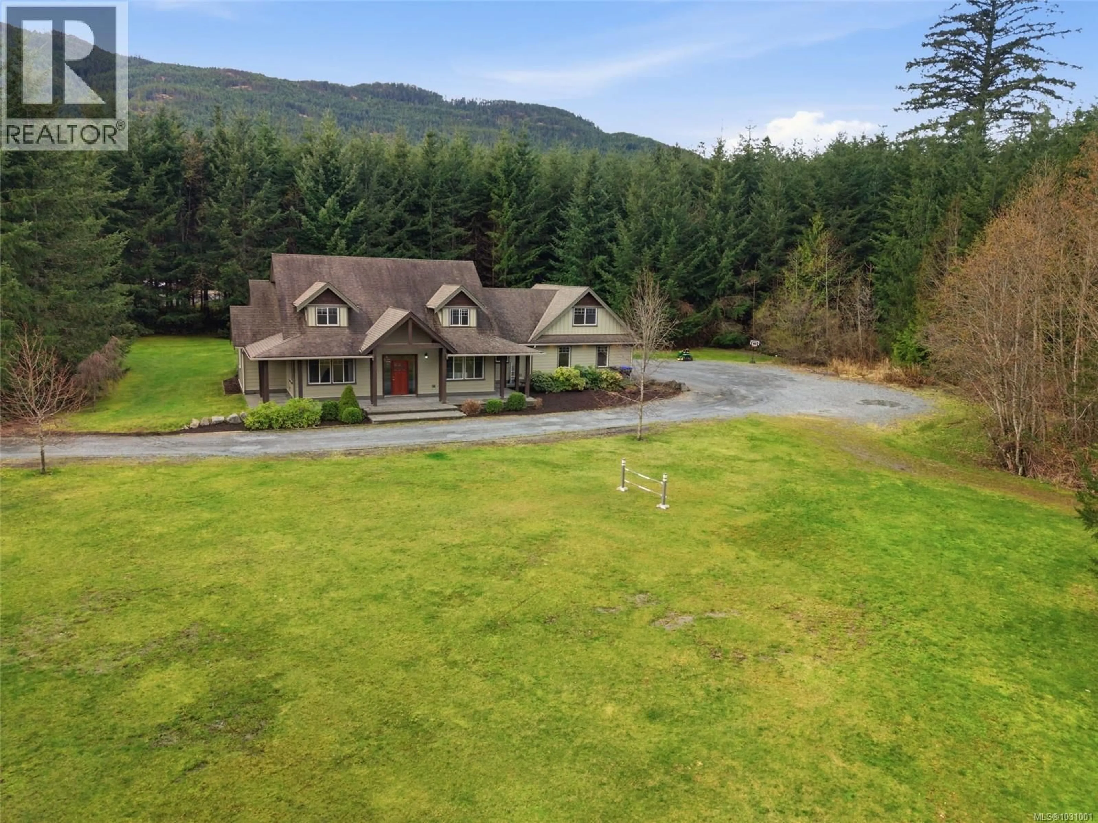 A pic from outside/outdoor area/front of a property/back of a property/a pic from drone, mountain view for 3373 CREEKSIDE PLACE, Nanaimo British Columbia V9R7C7