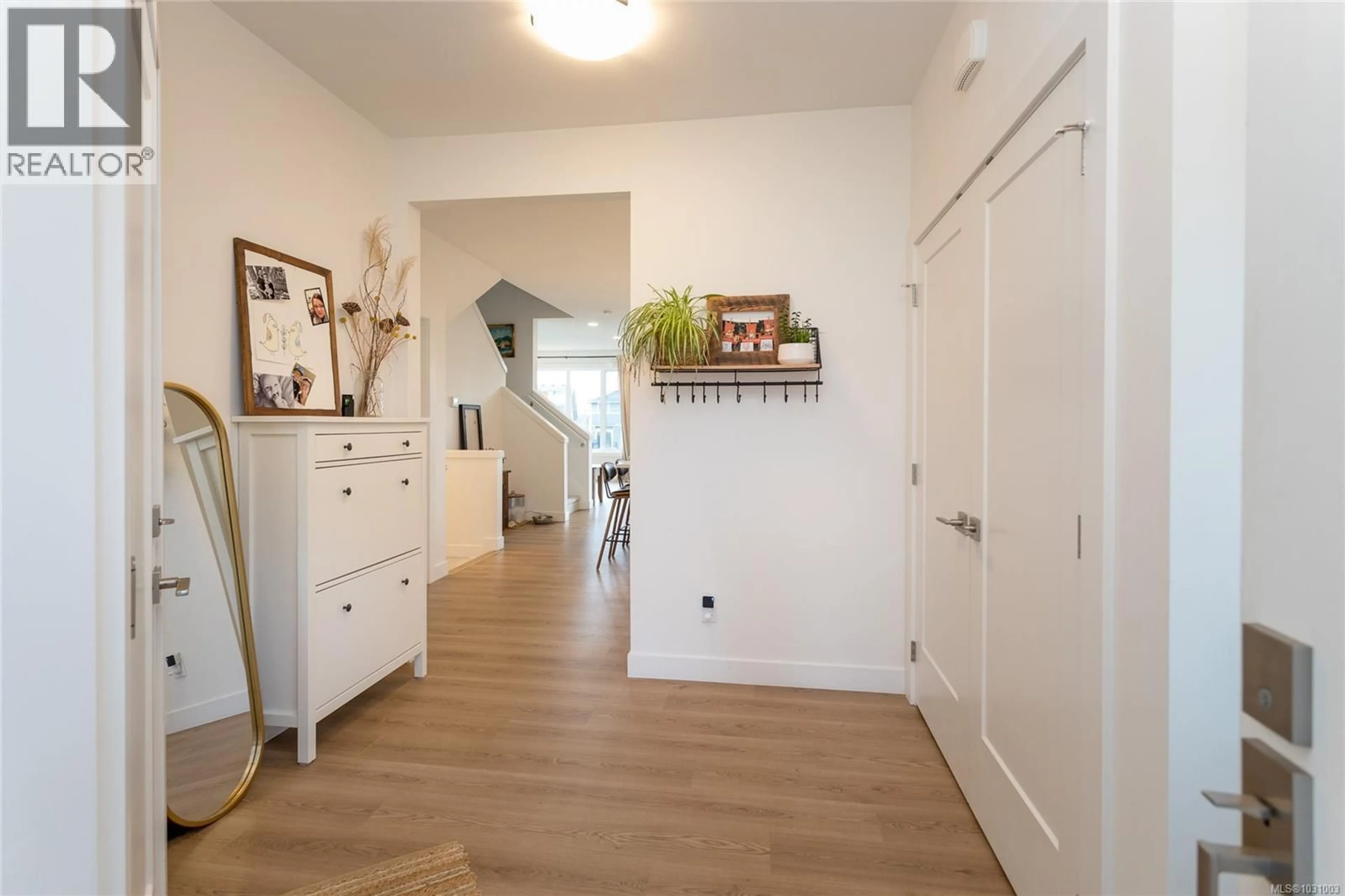 Indoor entryway for 3453 SANDPIPER STREET, Colwood British Columbia V9C0R5