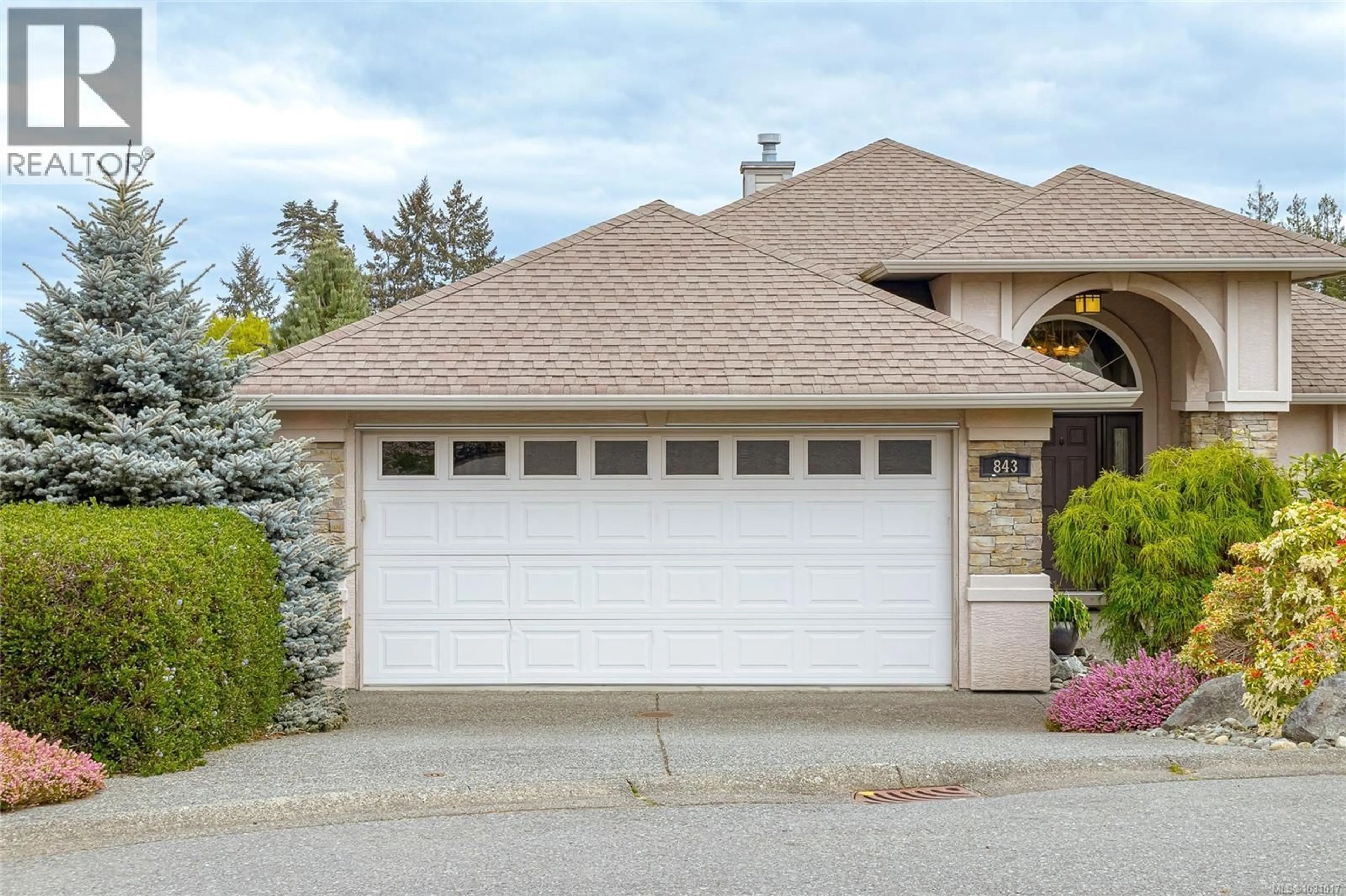 Home with vinyl exterior material, street for 843 COUNTRY CLUB DRIVE, Cobble Hill British Columbia V0R1L1