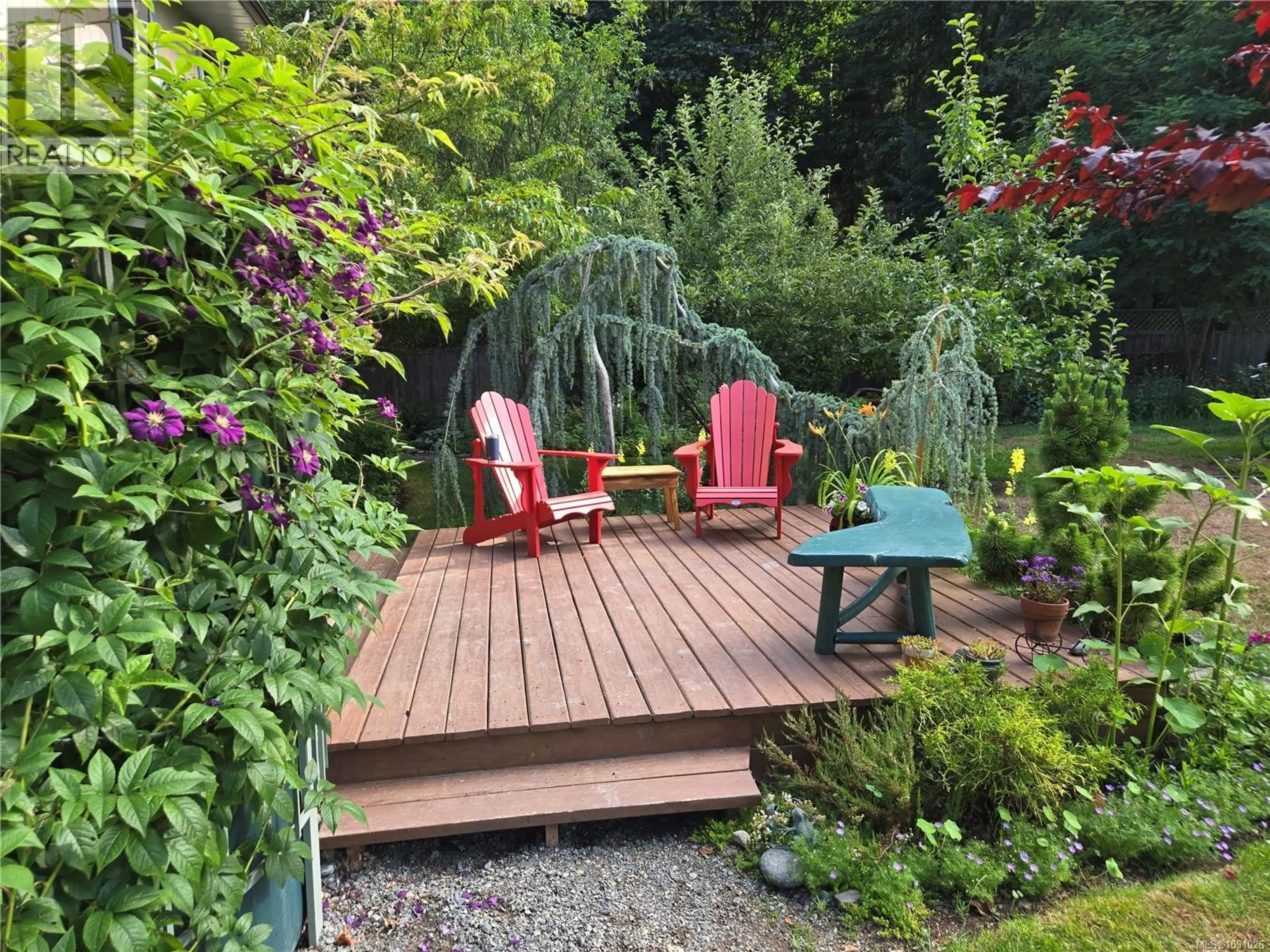 Patio, street for 2020 GRILSE ROAD, Gabriola Island British Columbia V0R1X7