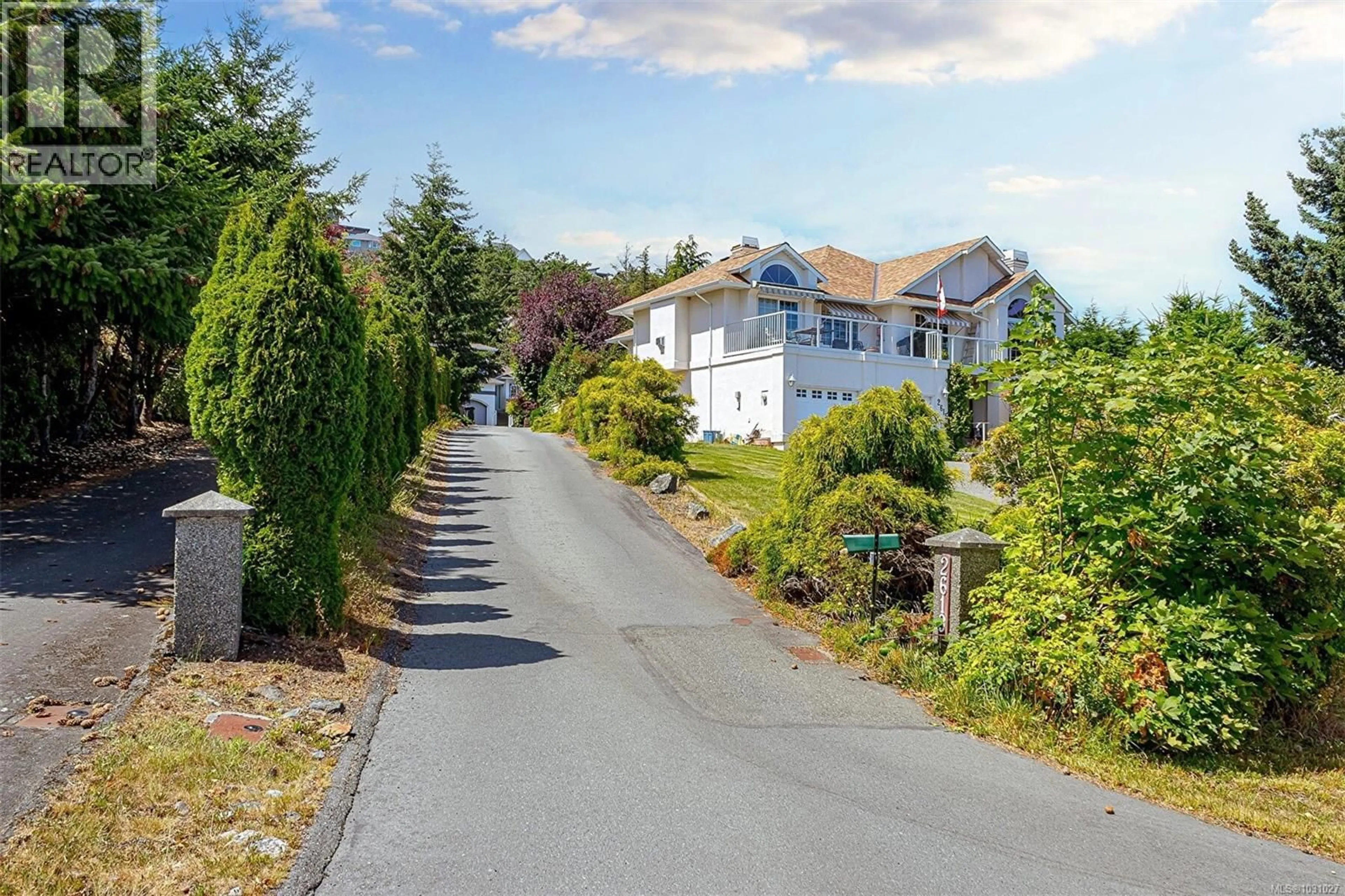 A pic from outside/outdoor area/front of a property/back of a property/a pic from drone, street for 2619 CRYSTALVIEW DRIVE, Langford British Columbia V9B5W5