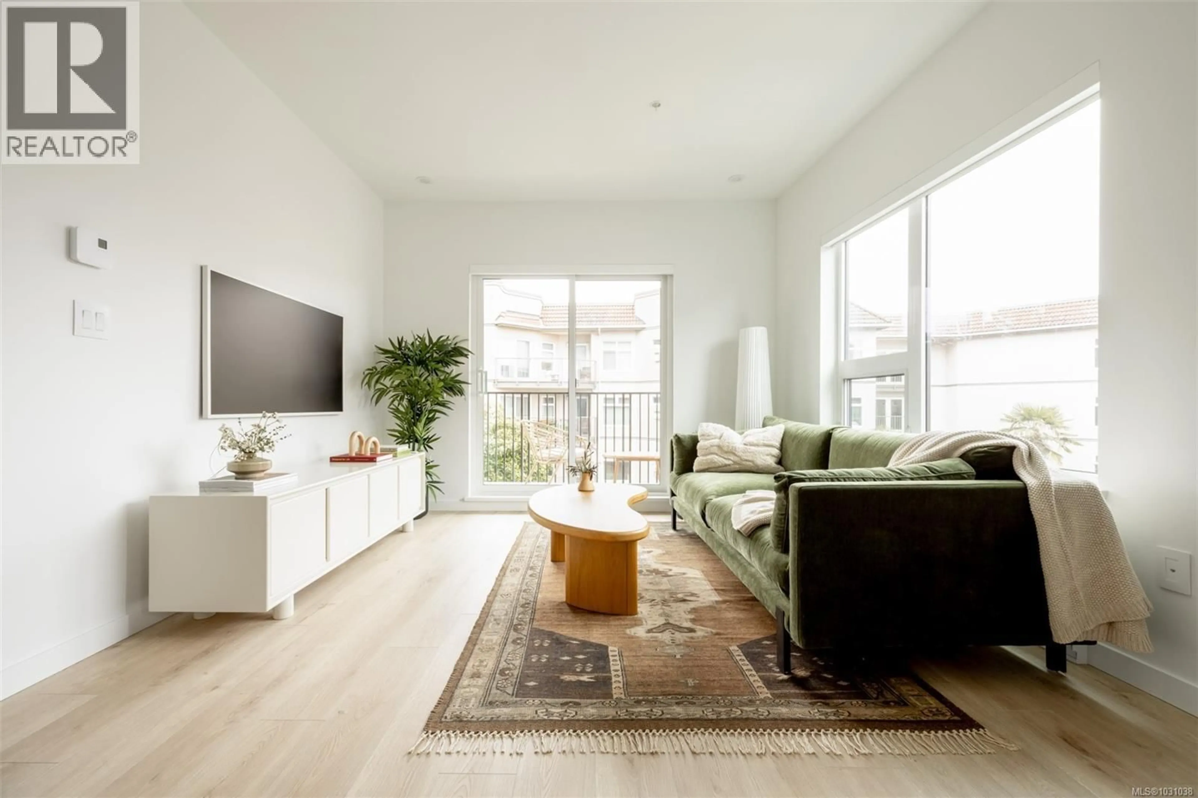 Living room with furniture, unknown for 304 - 1075 TILLICUM ROAD, Esquimalt British Columbia V9A2A4