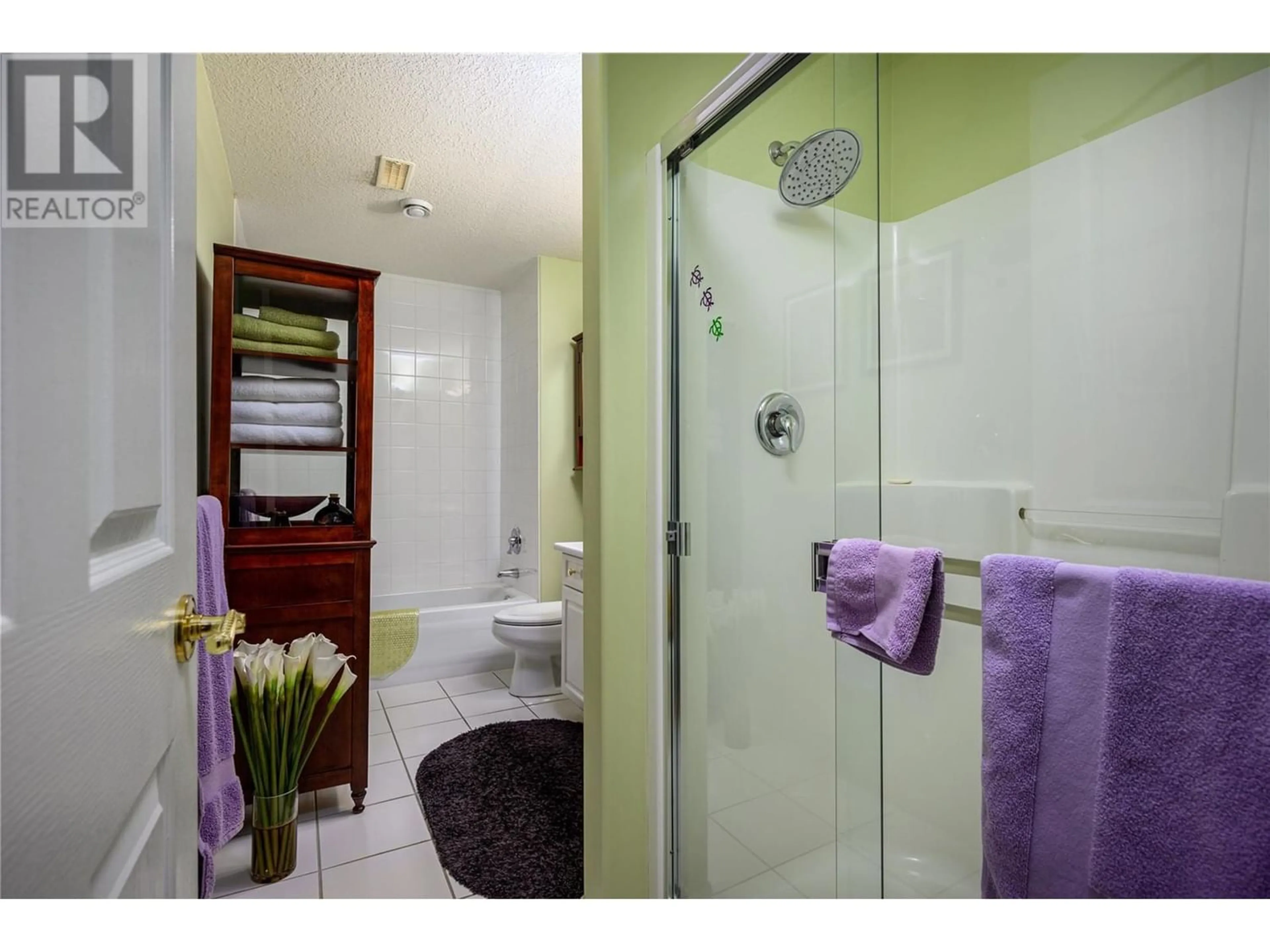 Standard bathroom for 307 Country Estate Place Lot# 4, Vernon British Columbia V1B2W7